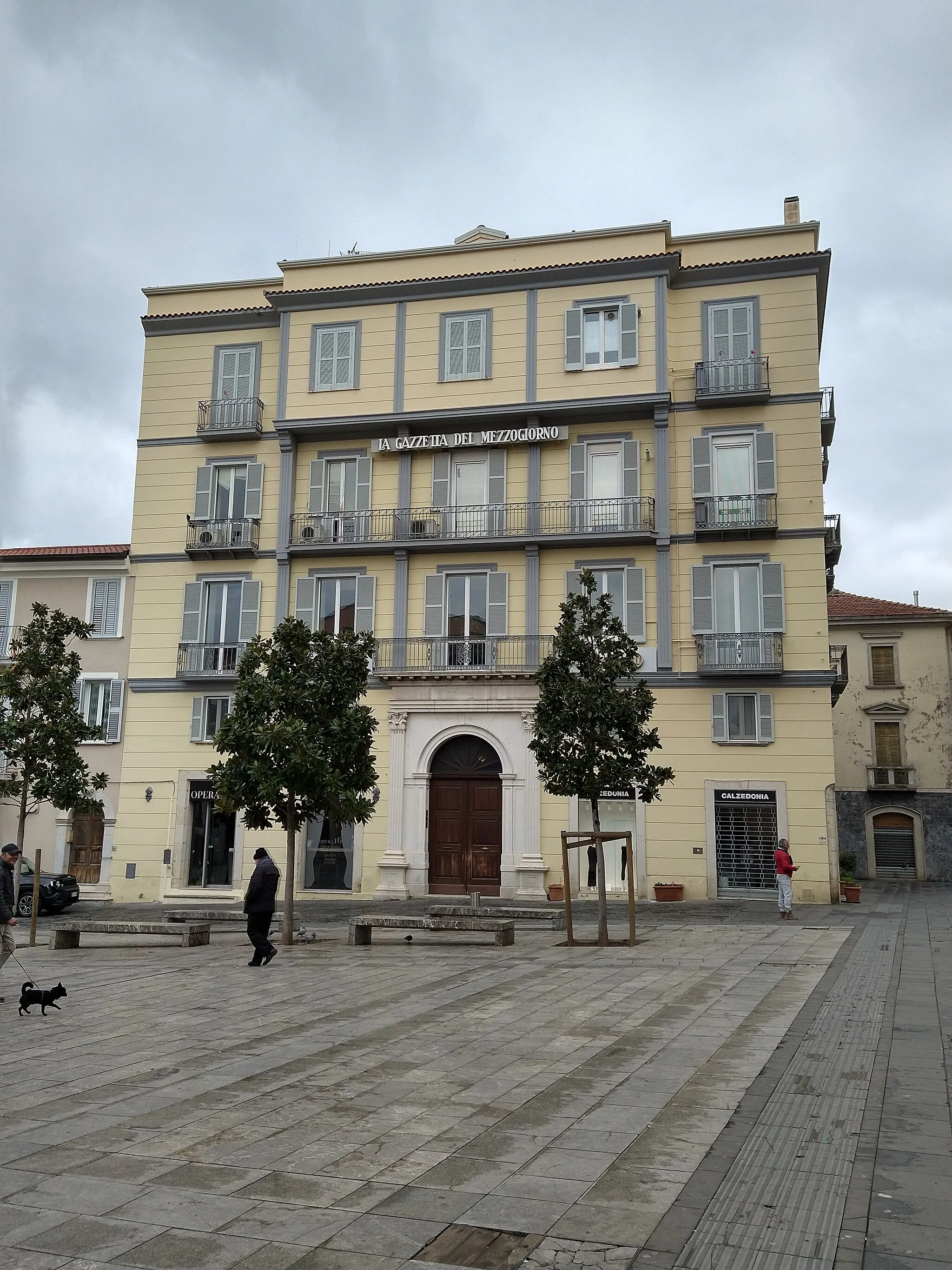 Photo showing: Palazzo Ricotti, local office of the newspaper "La Gazzetta del Mezzogiorno" in Potenza.