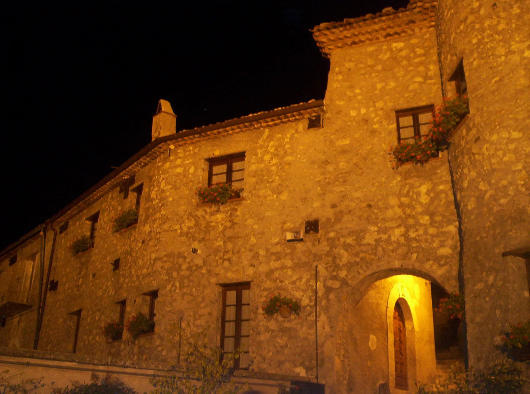 Photo showing: Foto notturna del castello di Marsicovetere.