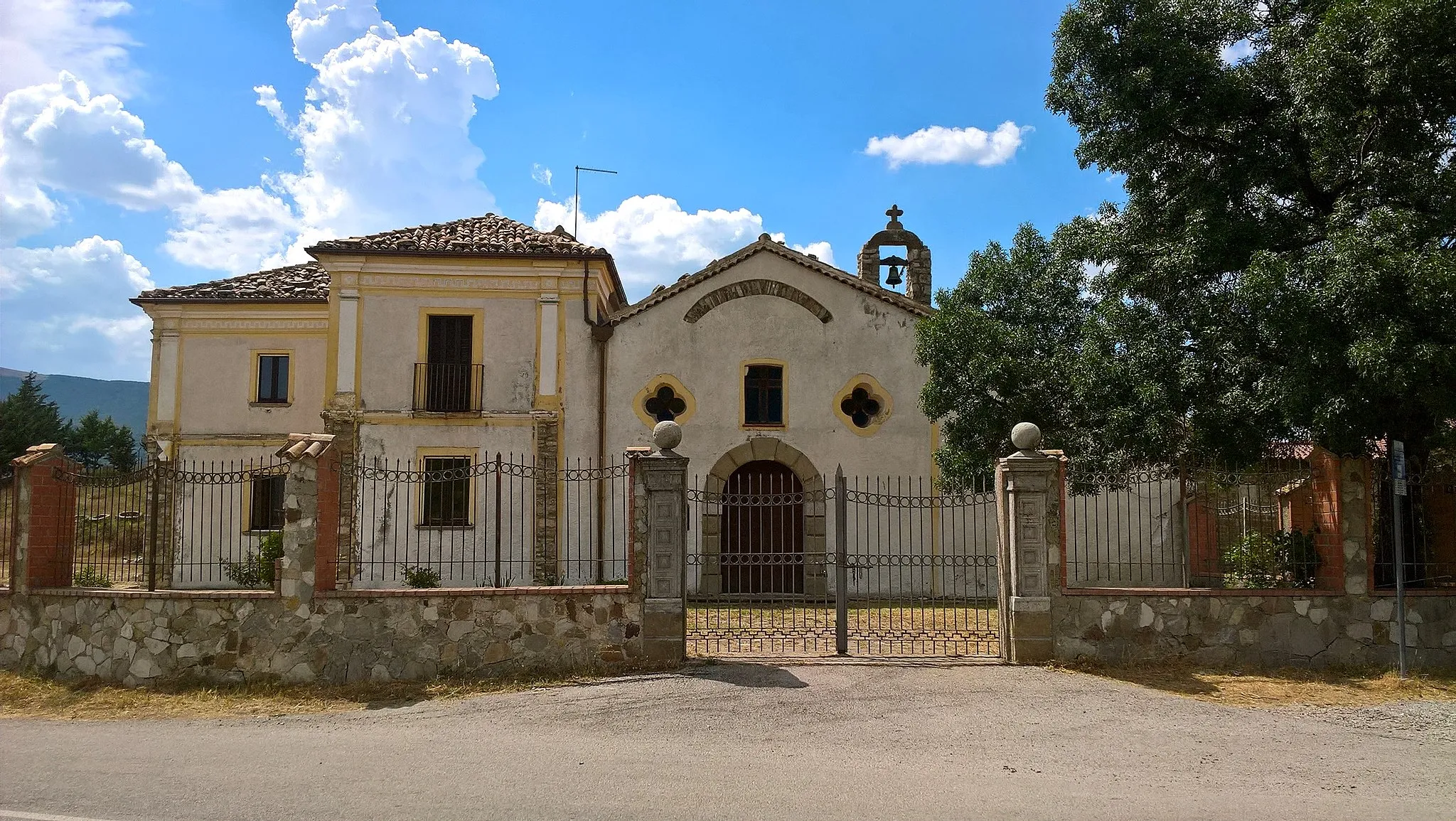 Photo showing: Santuario Maria SS.ma del Monte Saraceno