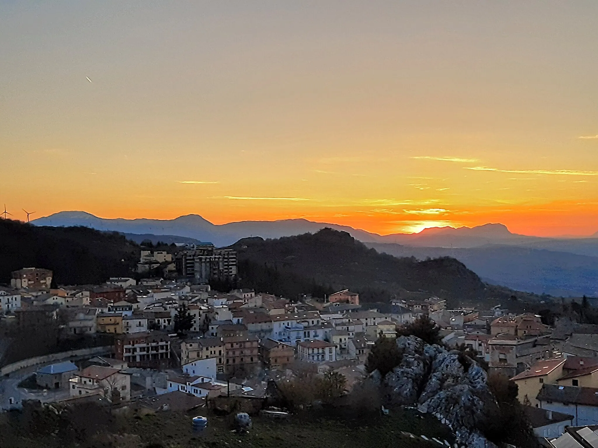 Photo showing: Panorama Pescopagano al tramonto