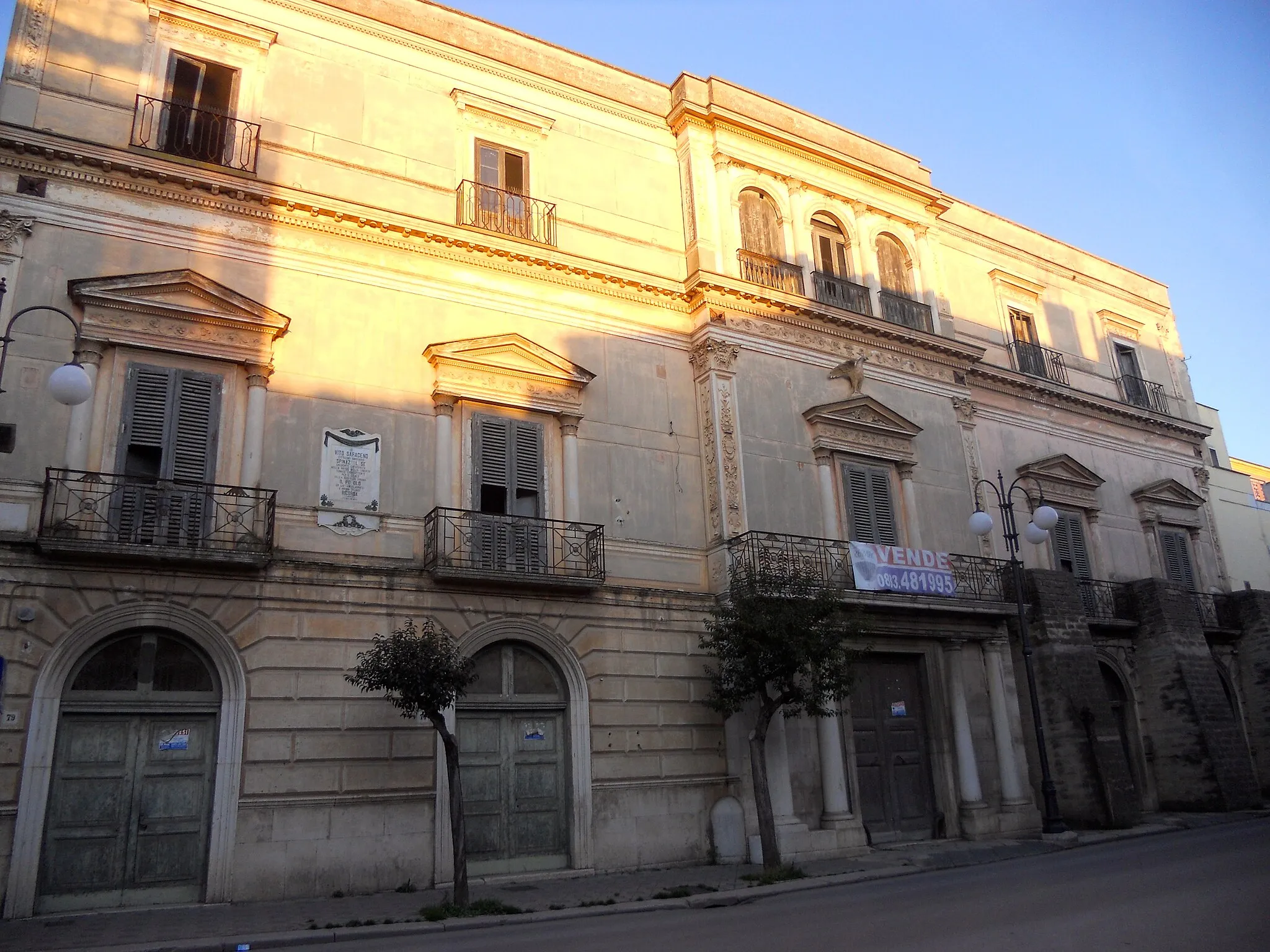 Photo showing: Palazzo Saraceno prende il nome dal personaggio più illustre a cui è appartenuto, Vito Saraceno, sindaco di Spinazzola.