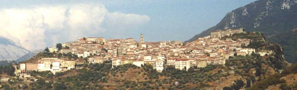 Photo showing: Panorama di Laurino fotografato da ovest