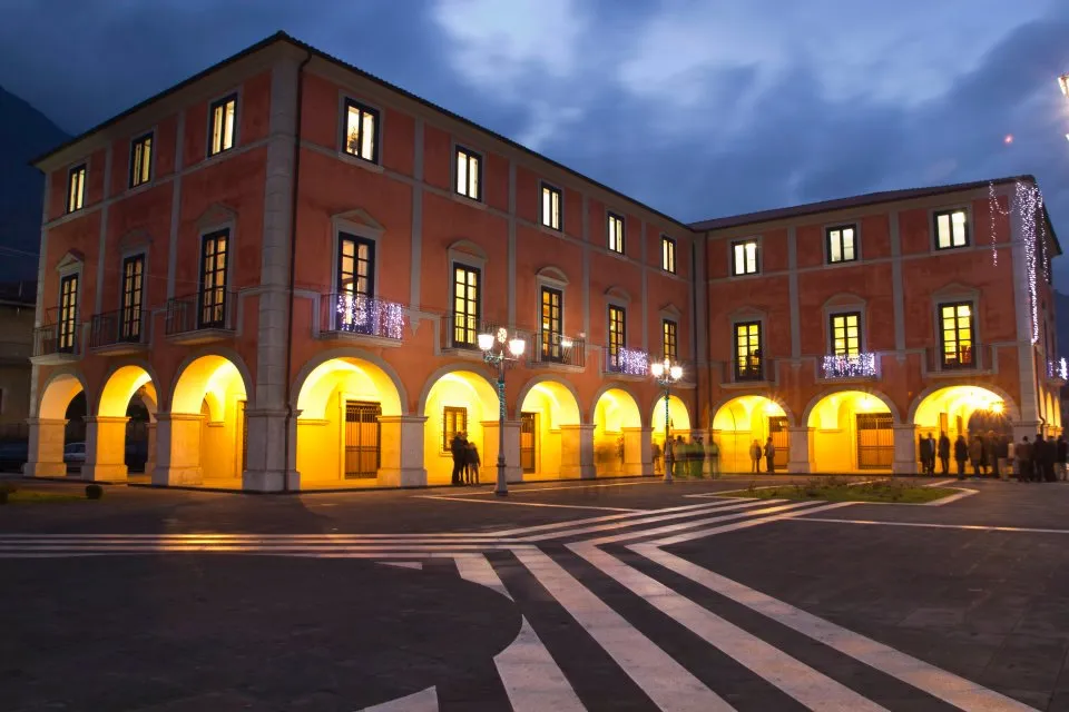 Photo showing: Nuova casa comunale di San Pietro al Tanagro inaugurata il 10 Dicembre 2011.