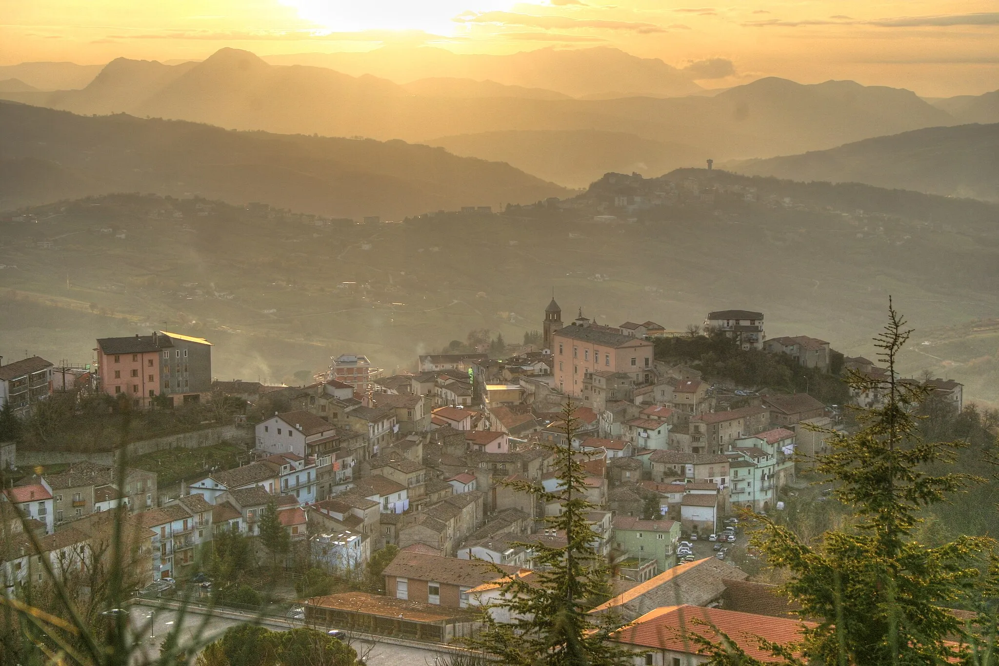 Photo showing: Avigliano's twilight