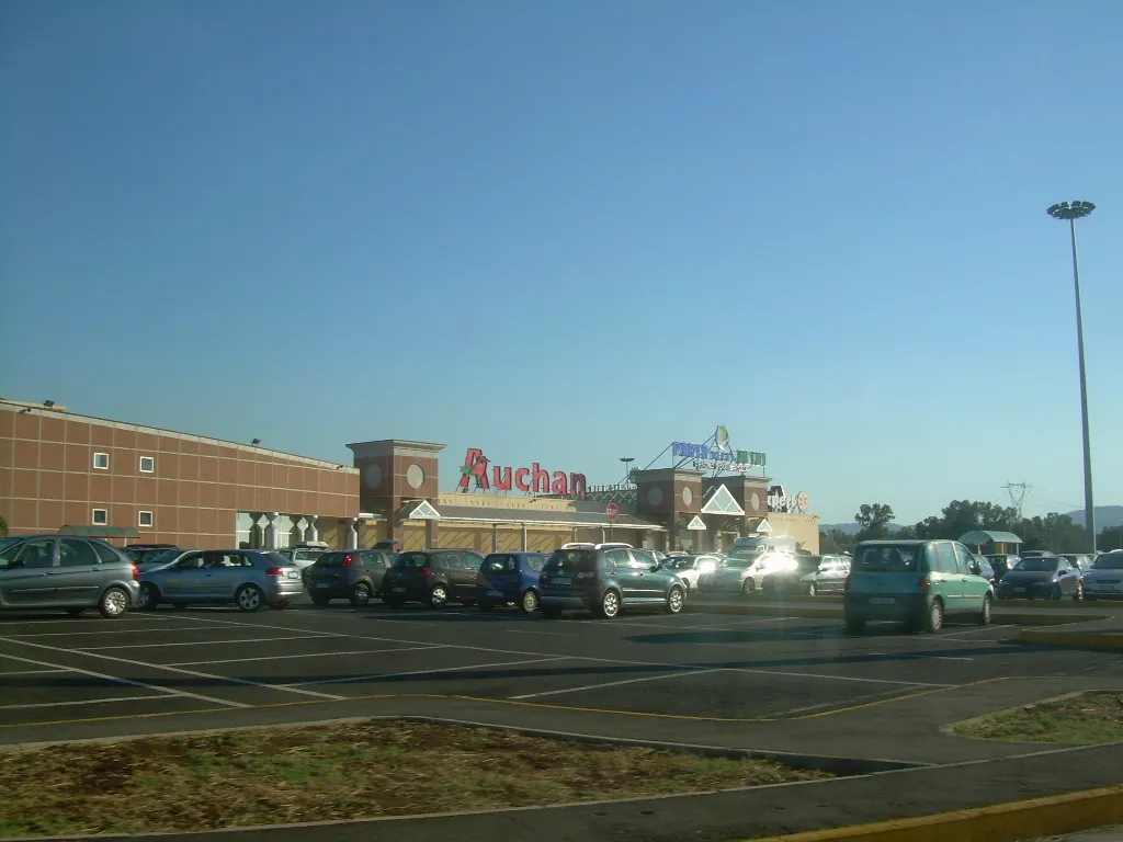 Photo showing: Centro Commerciale Auchan "Porto degli Ulivi" di Rizziconi (RC)