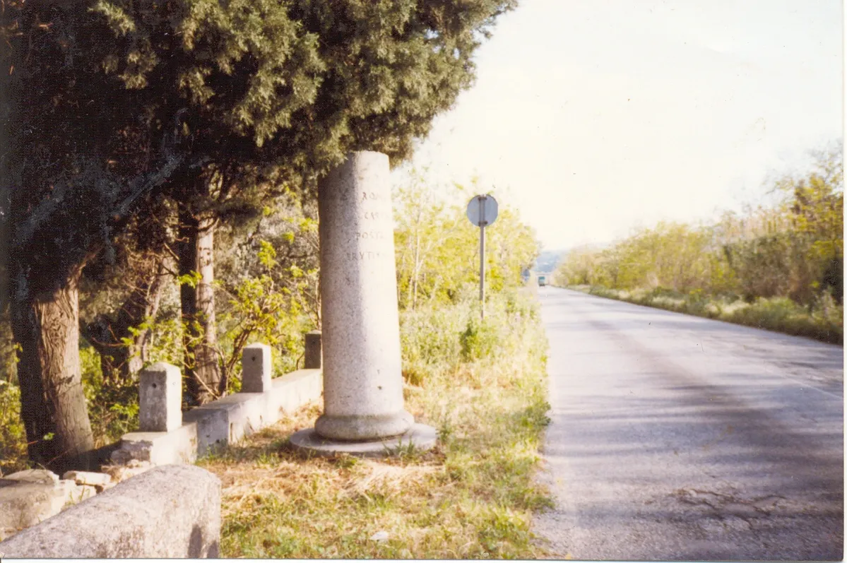 Photo showing: The Hannibal's column in Montepaone