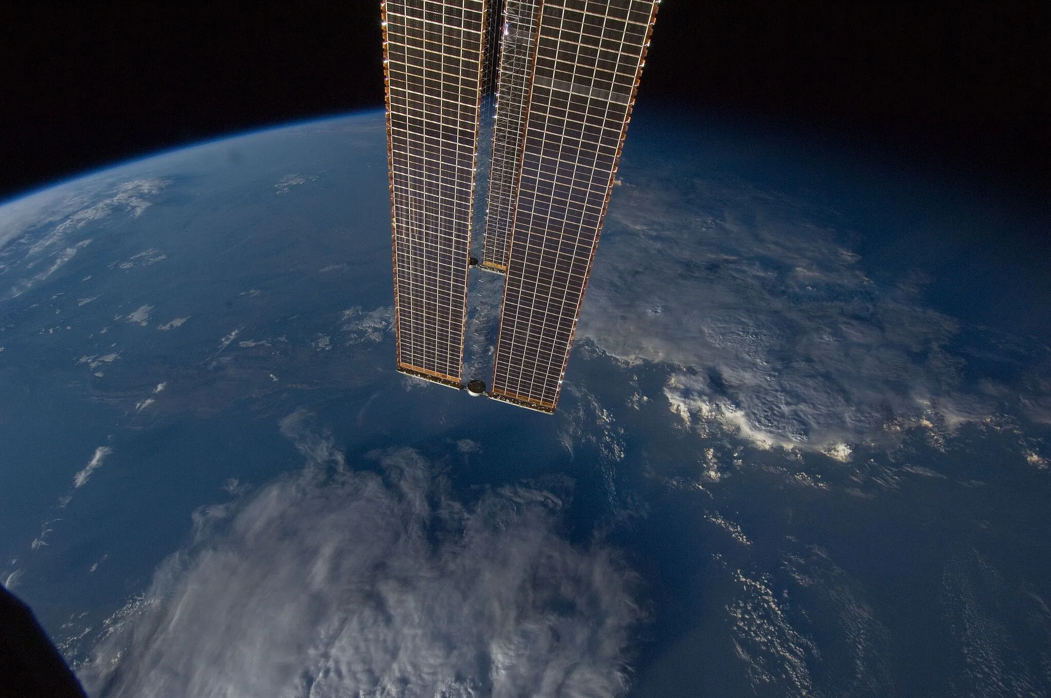 Photo showing: View of Earth taken during ISS Expedition 28.