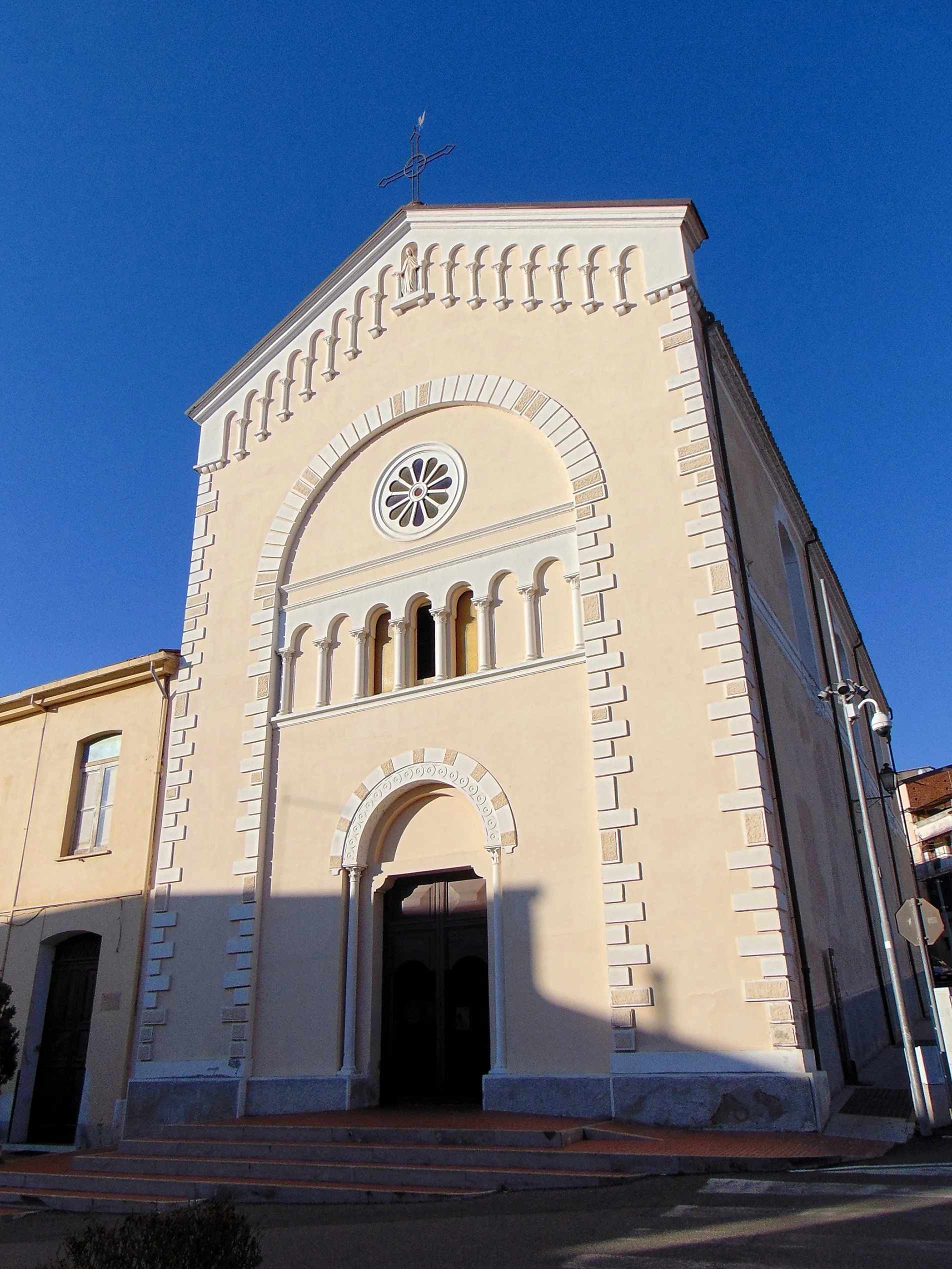 Photo showing: Facciata della chiesa del Carmine di Sambiase