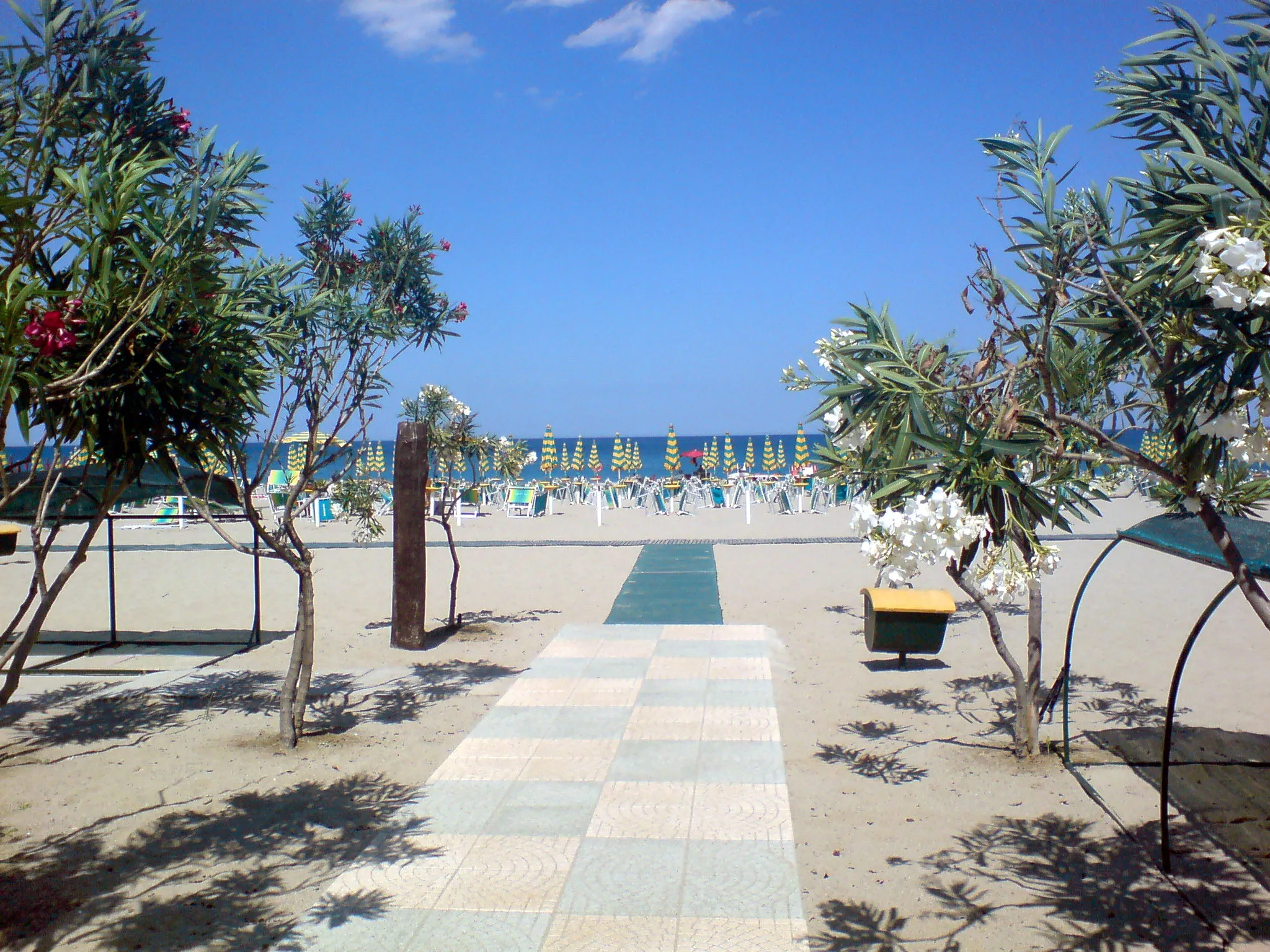 Photo showing: Sibari beach