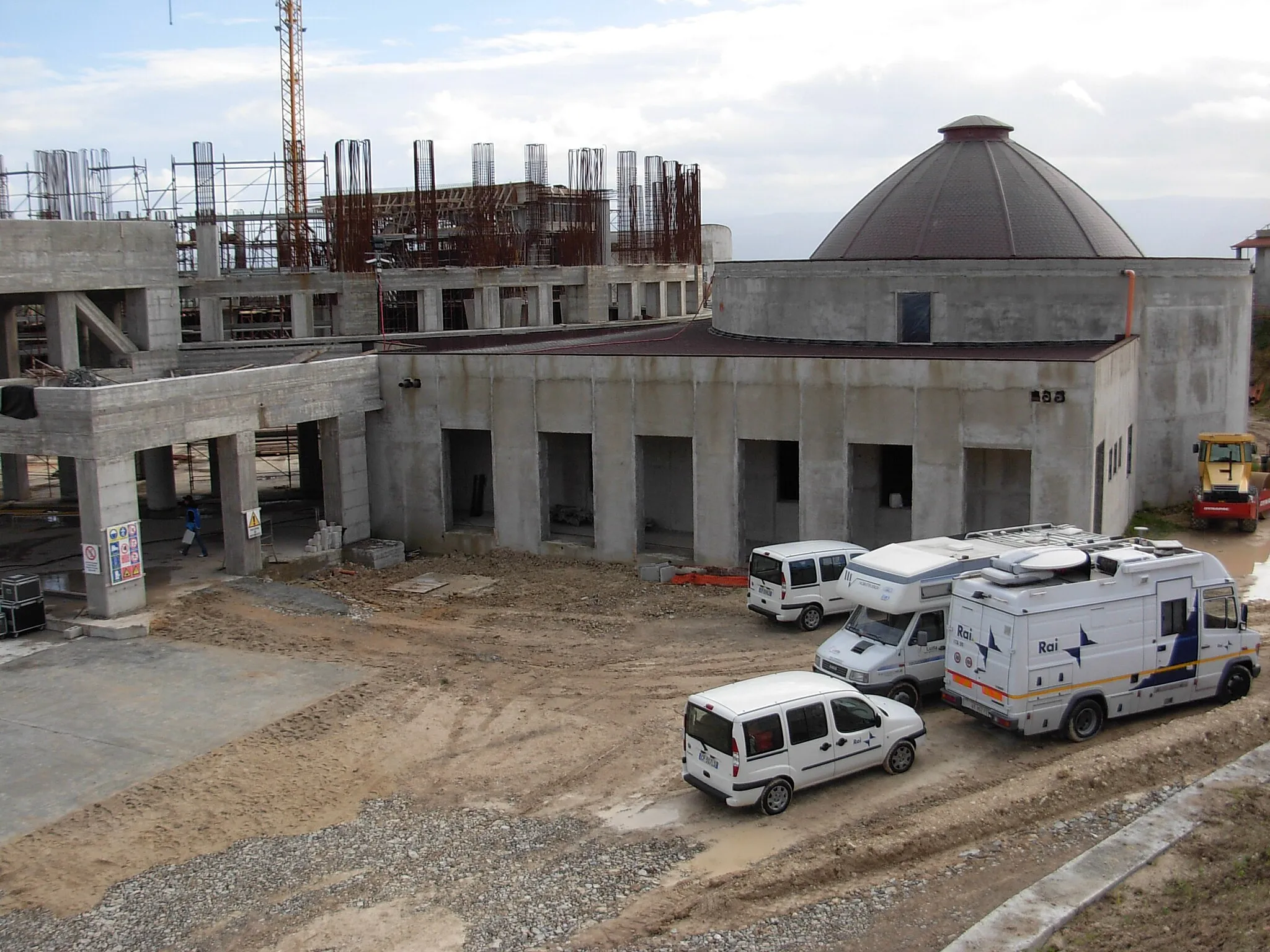 Photo showing: Basilica Natuzza Evolo in costruzione