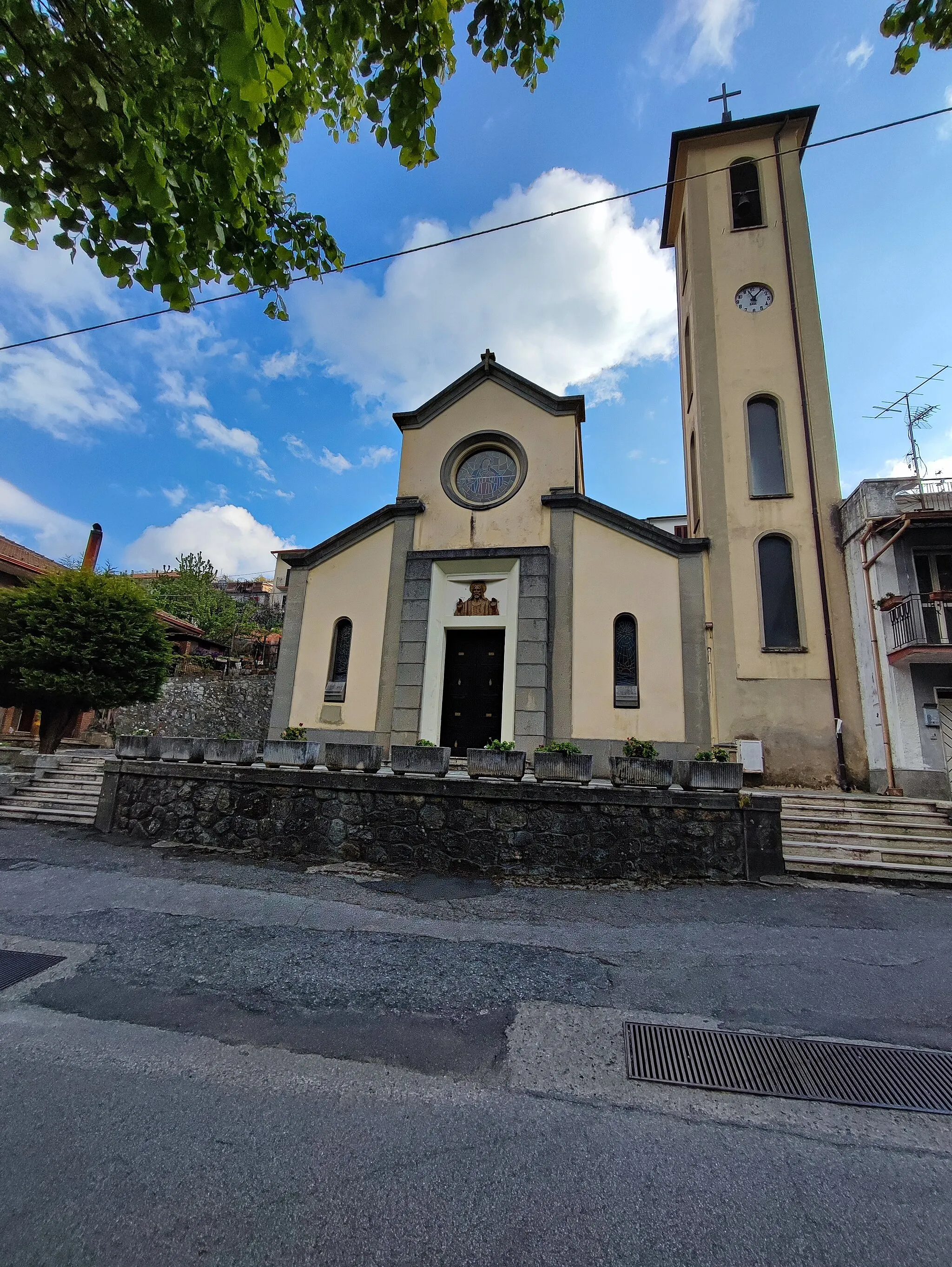 Photo showing: La Chiesa del Sacro Cuore di Gesù