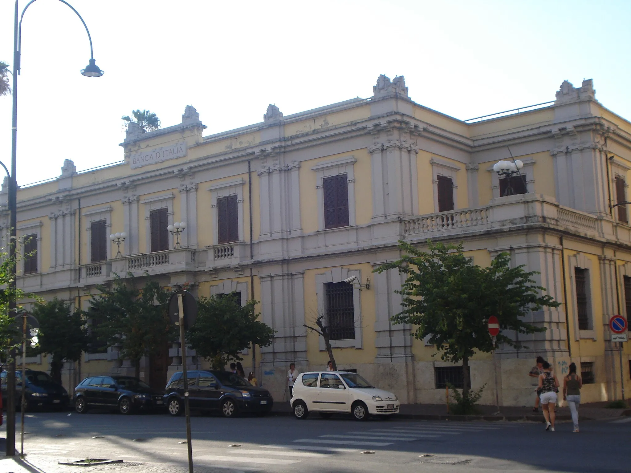 Photo showing: Prospetto laterale della Banca d'Italia su Corso Umberto a Cosenza