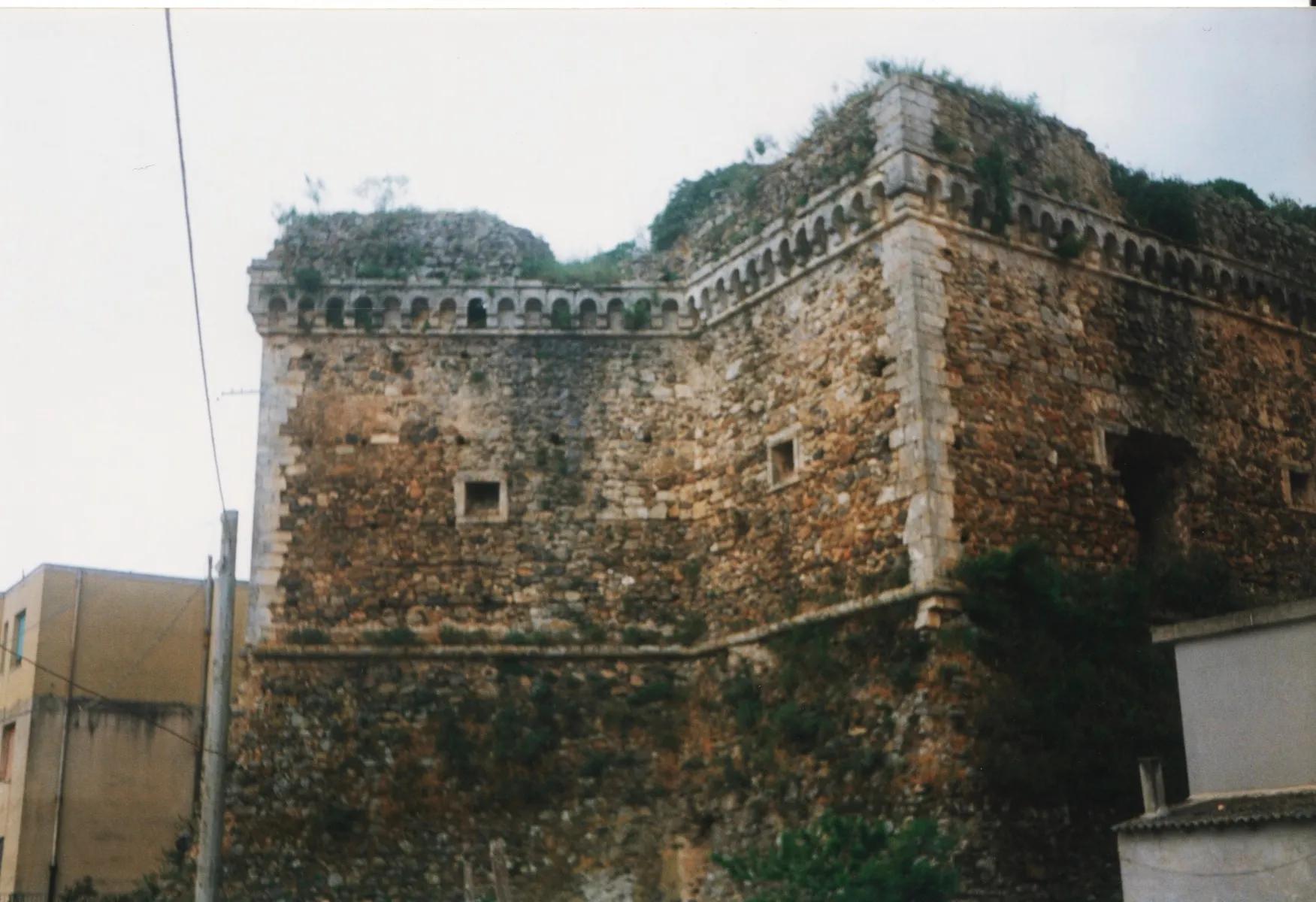 Photo showing: Ruderi del castello di Maida