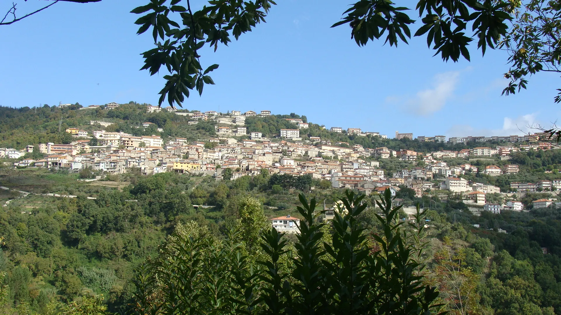 Photo showing: Paese di San Pietro Apostolo in Catanzaro, veduta panoramica, foto del 08 marzo 2023