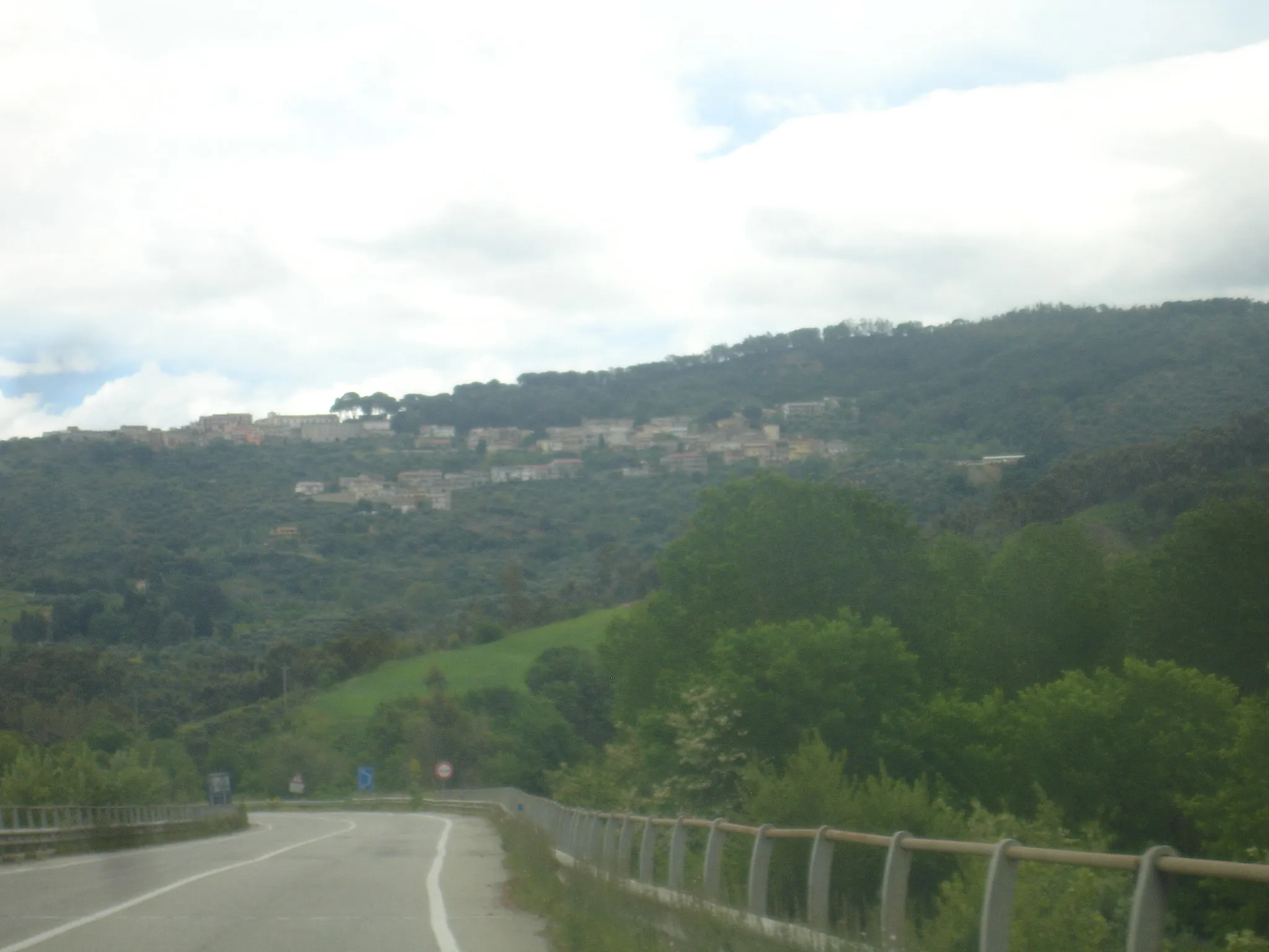 Photo showing: La frazione di Altilia all'interno del comune di Santa Severina (KR)