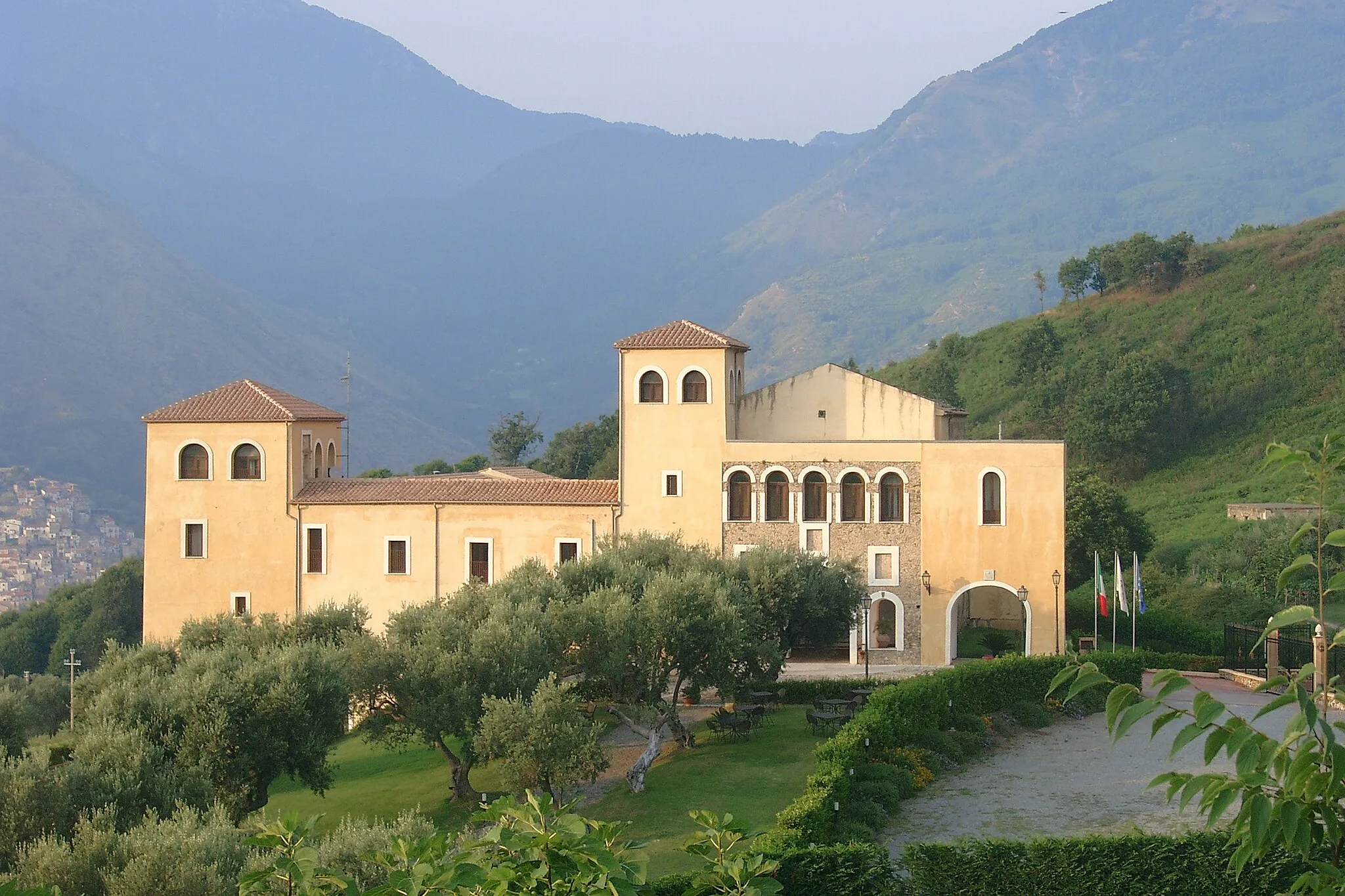 Photo showing: L'ex convento dei Frati Minimi di san Francesco di Paola. Bonifati, CS, Calabria. Foto personale, luglio 2006. . Foto scattata da Cristiano Cameroni nel mese di luglio 2006.