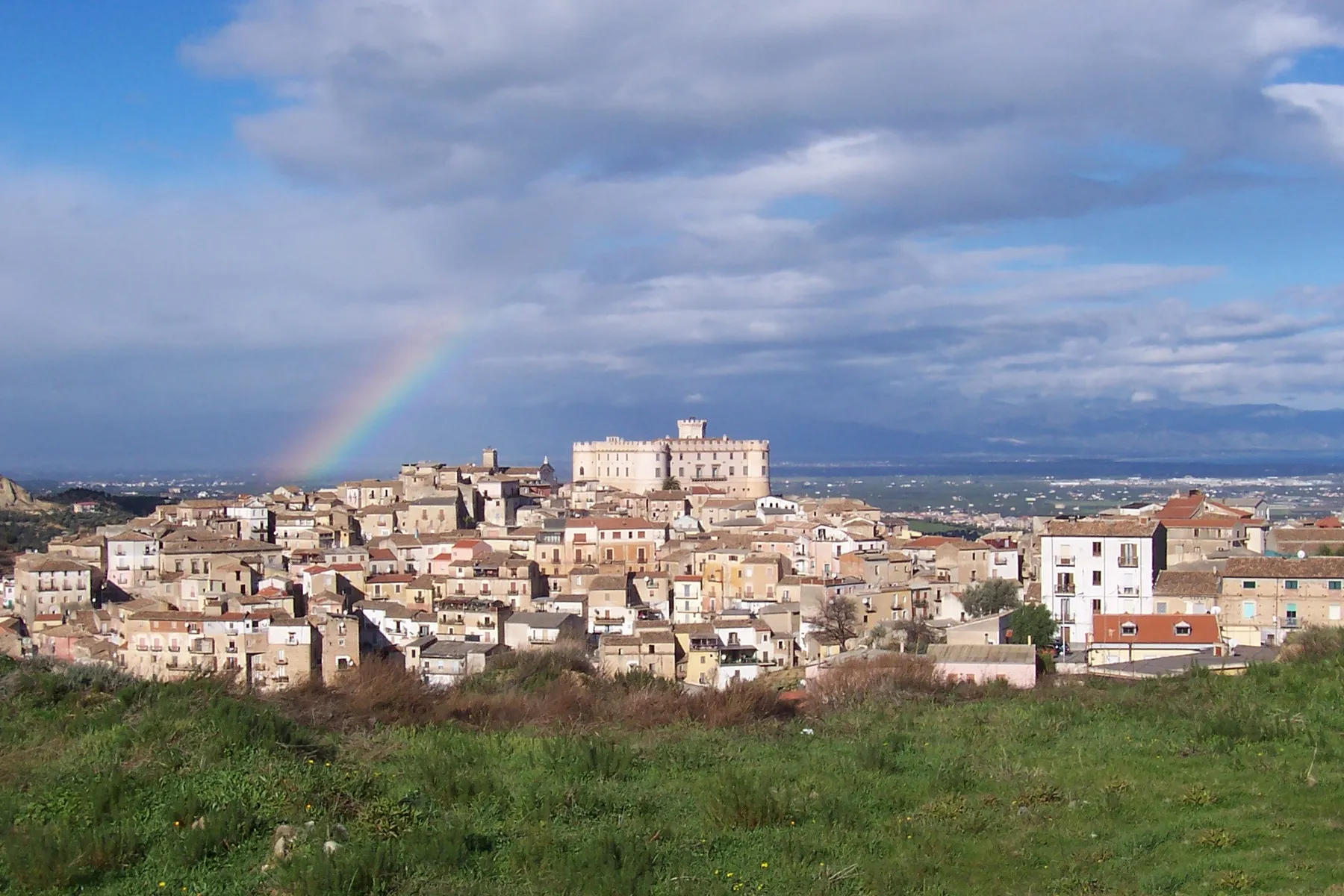 Photo showing: Il borgo antico di Corigliano visto dall'Ospedale, Italy