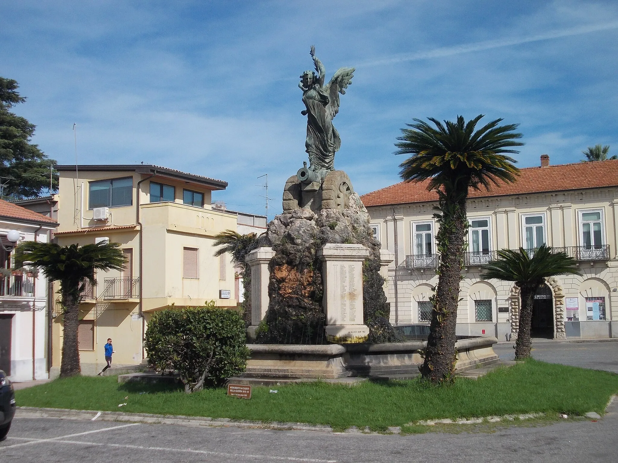 Photo showing: Monumento ai Caduti di Polistena, opera di Francesco Jerace.