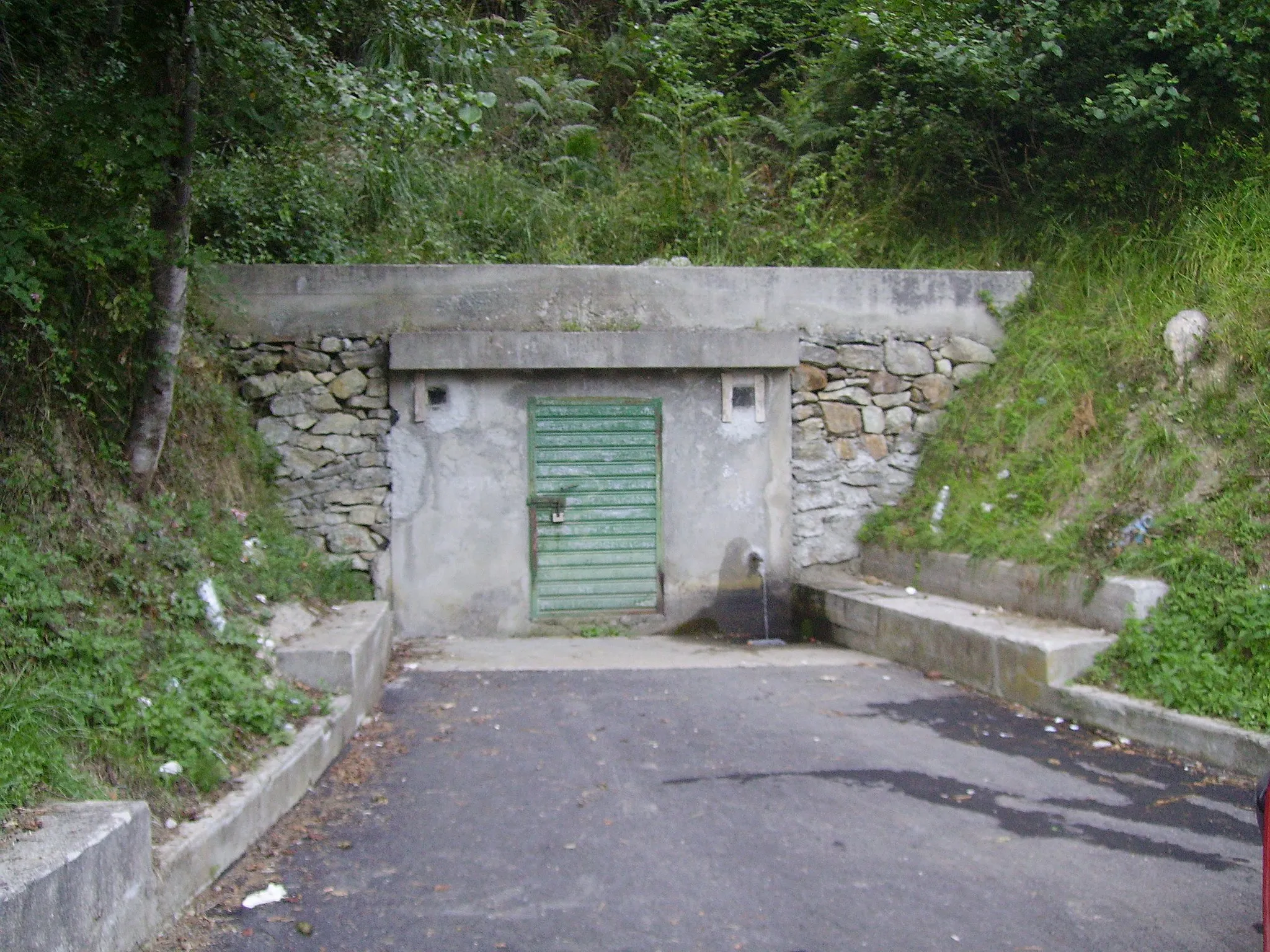 Photo showing: Acquedotto Comunale in località Campo Calabro (RC).