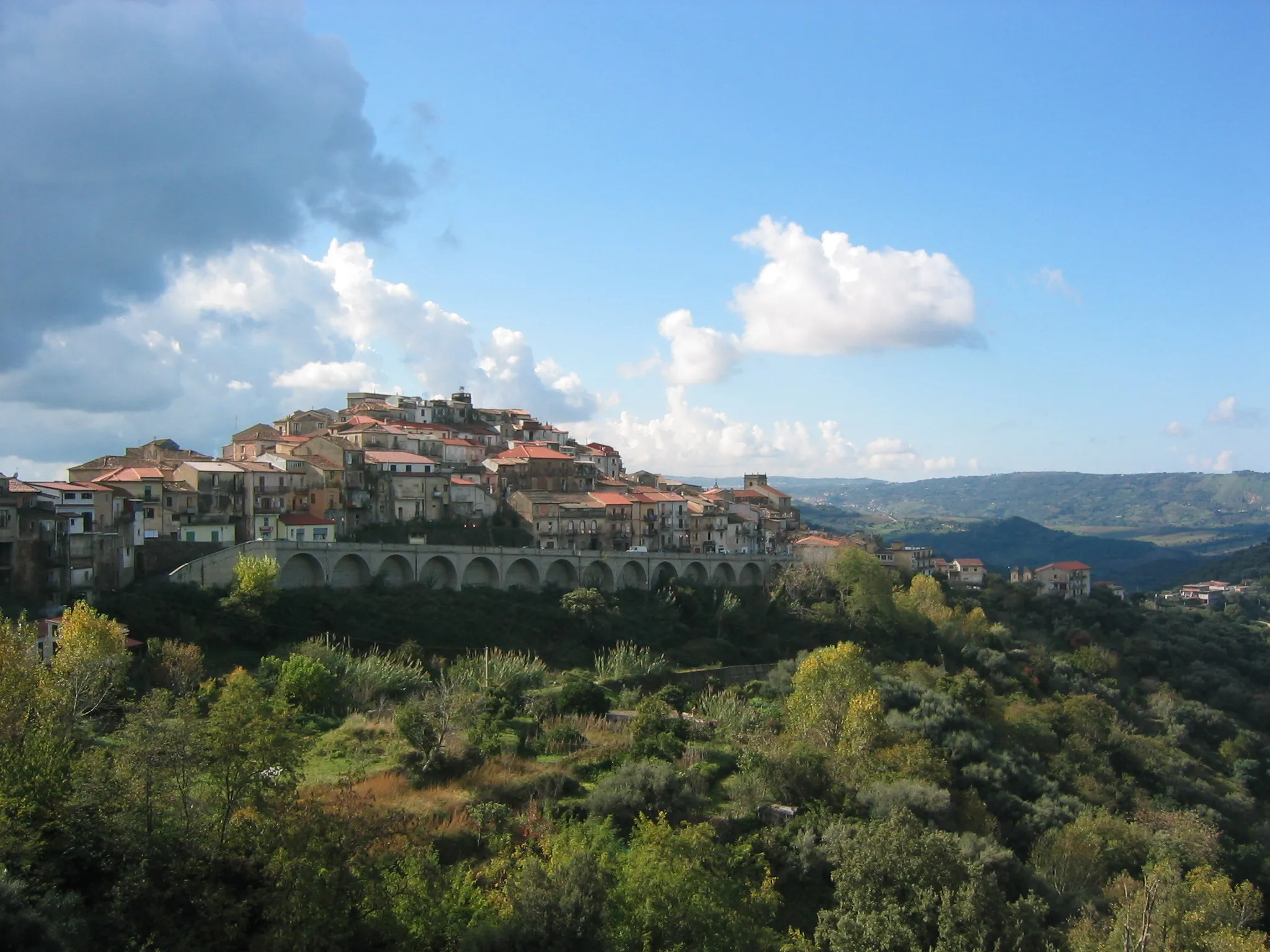 Photo showing: Photograph of Monterosso Calabro, Italy.