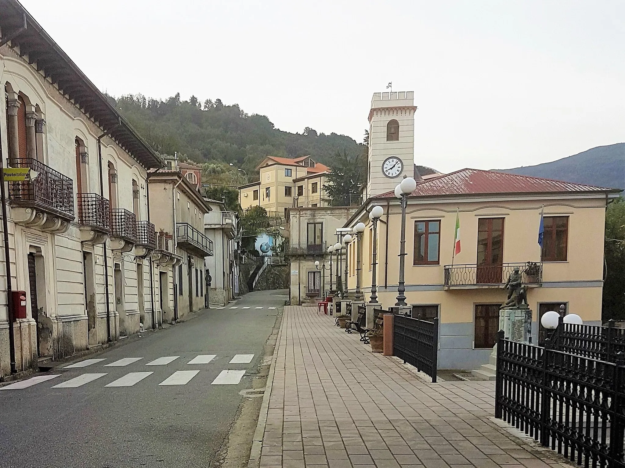 Photo showing: Corso Umberto I° - Santa Cristina d'Aspromonte