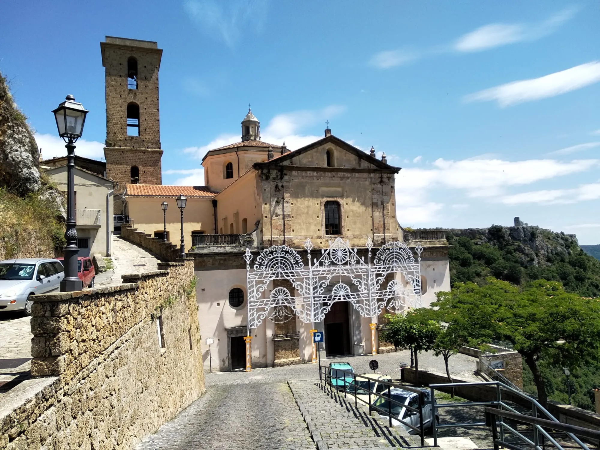 Photo showing: Duomo parrocchiale dei Santi Pietro e Paolo in San Chirico Raparo