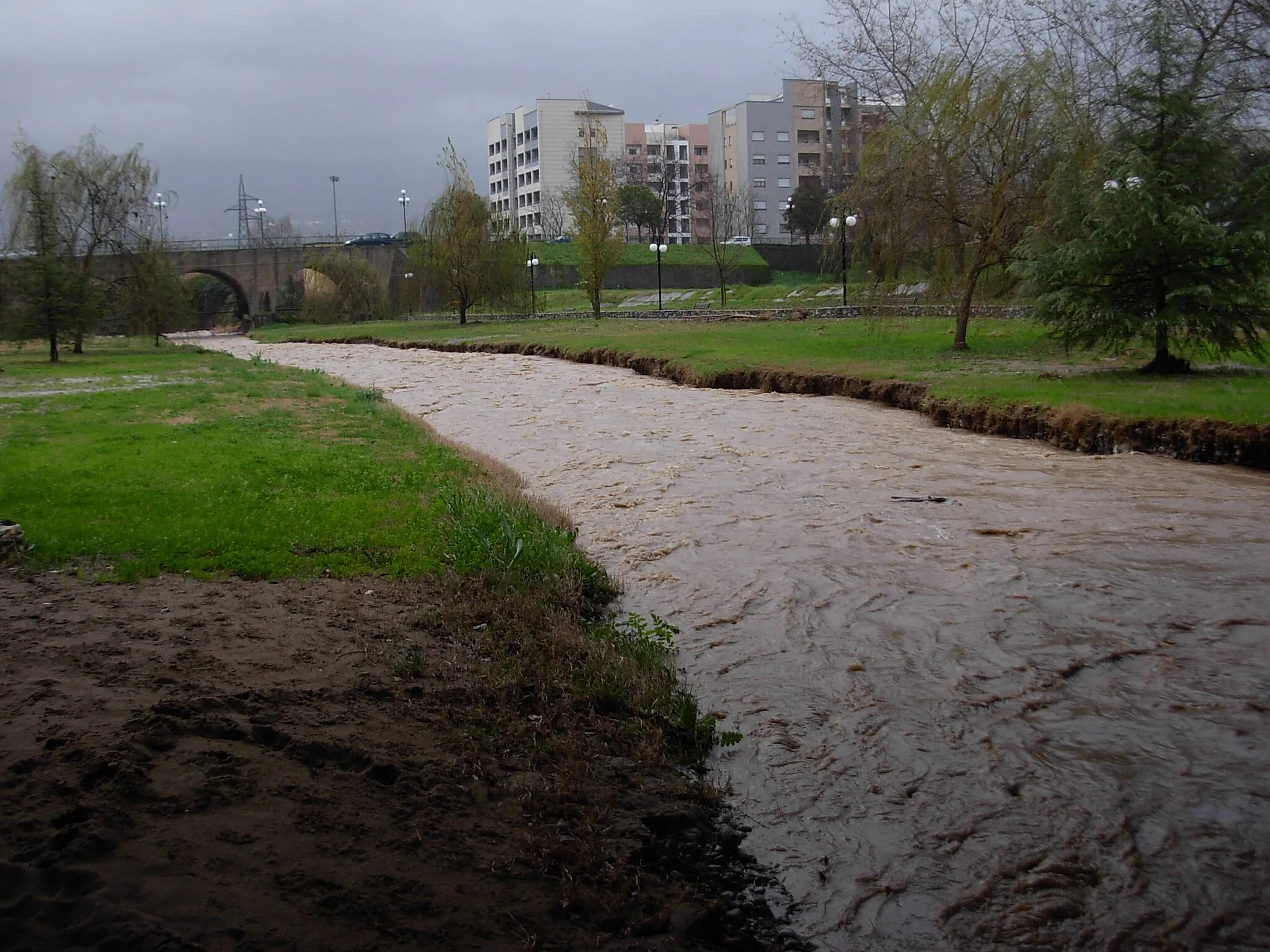 Photo showing: Fiume Emoli in piena