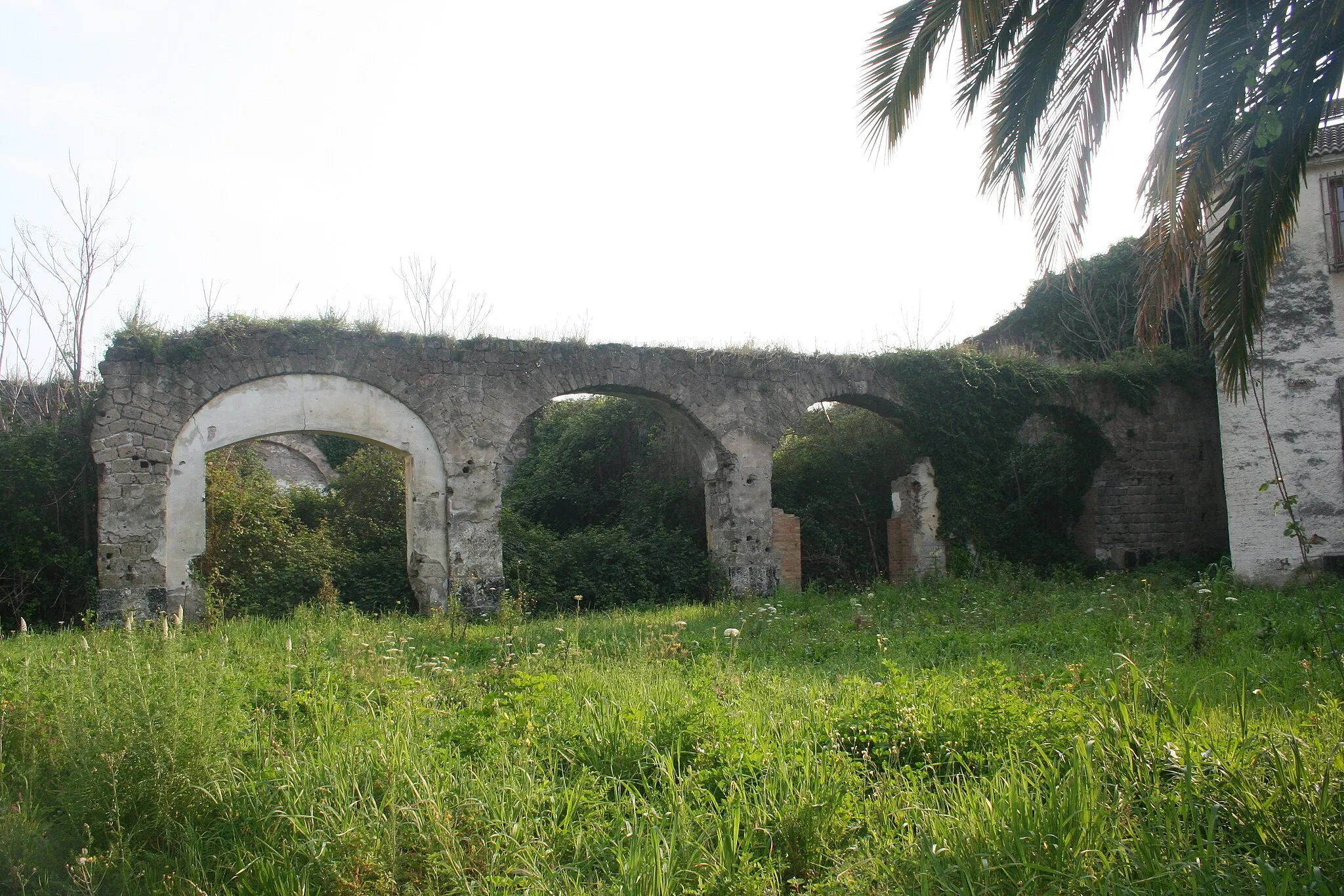 Photo showing: Capua castello delle pietre, cortile