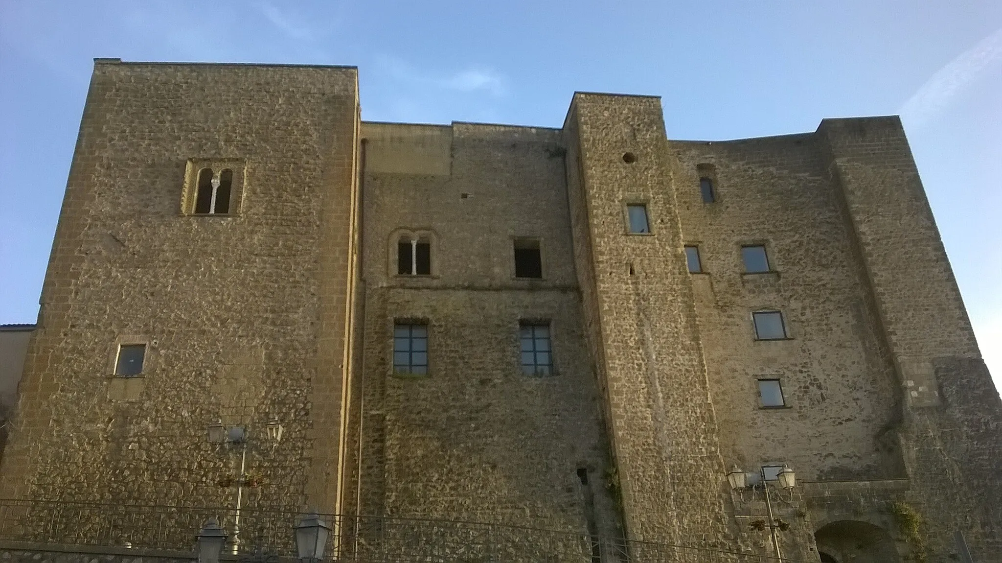 Photo showing: Castello di Sessa Aurunca (X secolo)