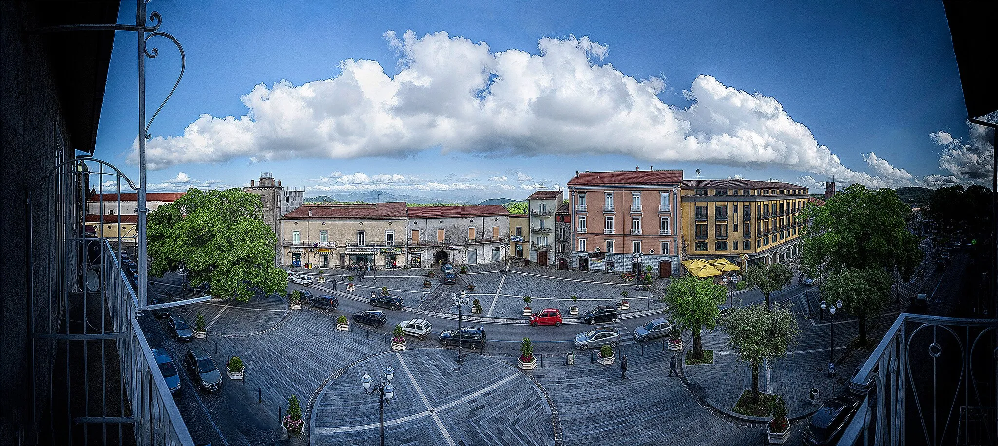 Photo showing: Vista della piazza principale