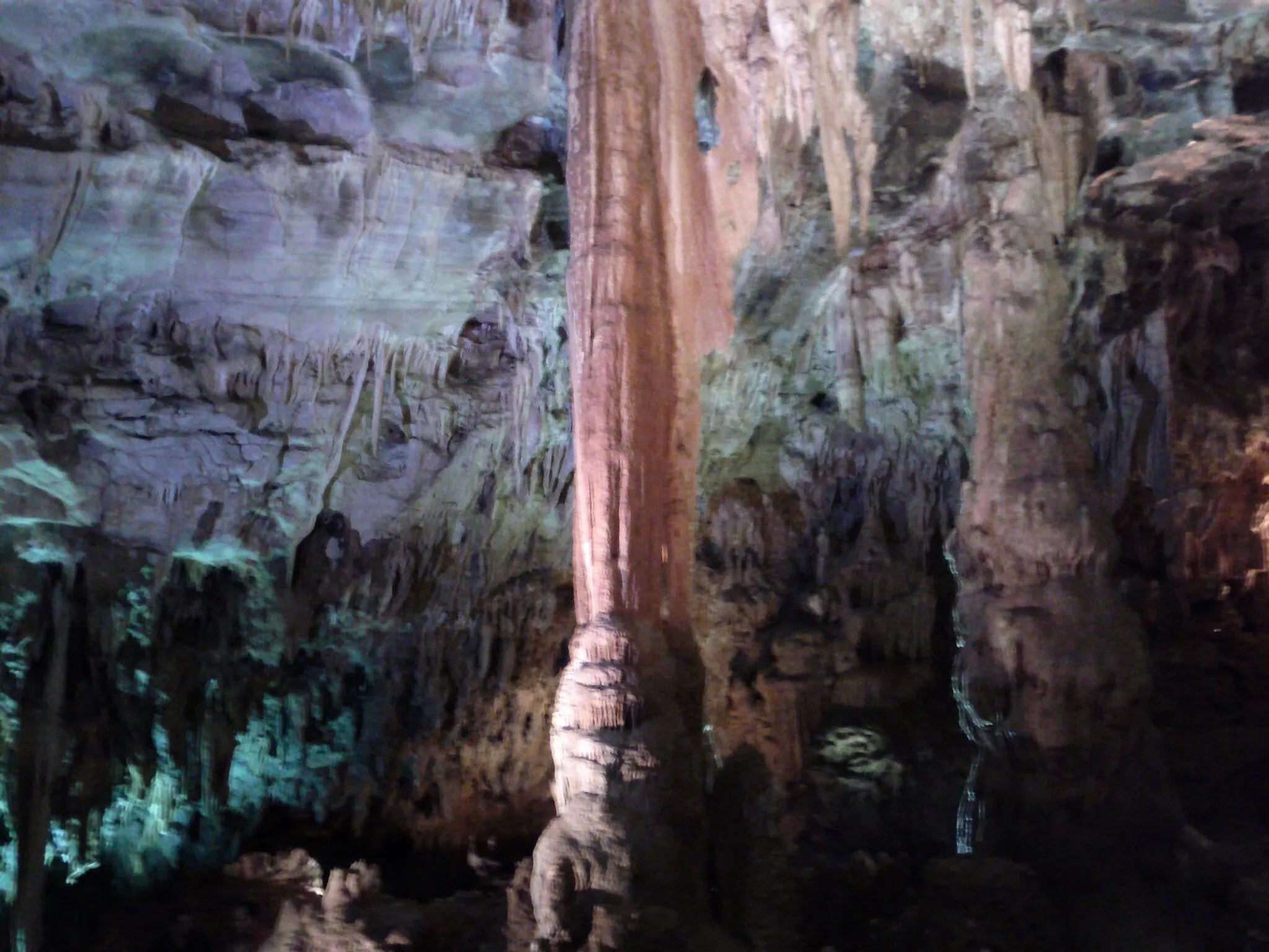 Photo showing: Parco del Cilento e del Vallo di Diano:l'interno delle grotte di Castelcivita