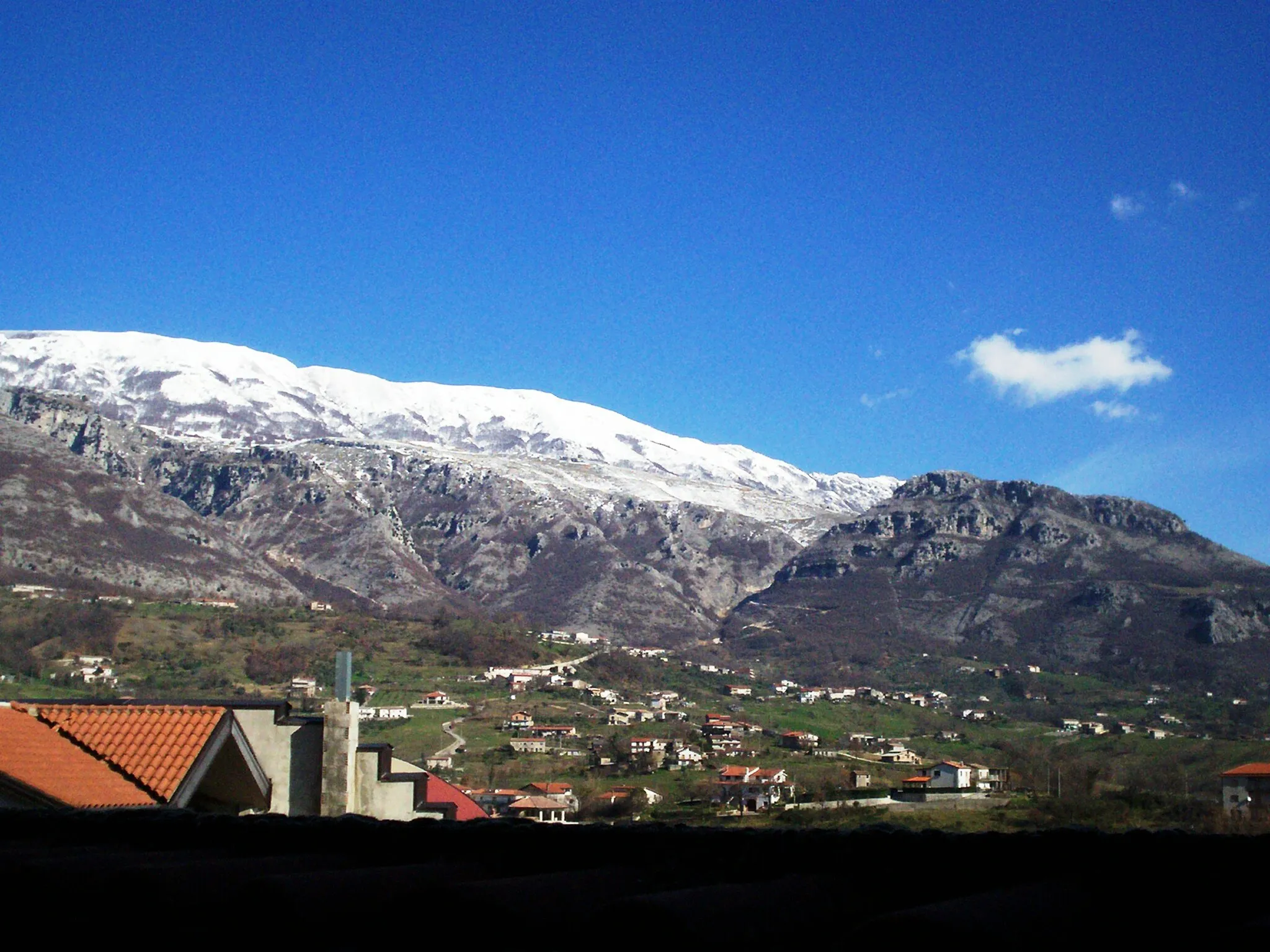 Photo showing: particolare della catena montuosa del Matese vista da Cusano Mutri (Bn)