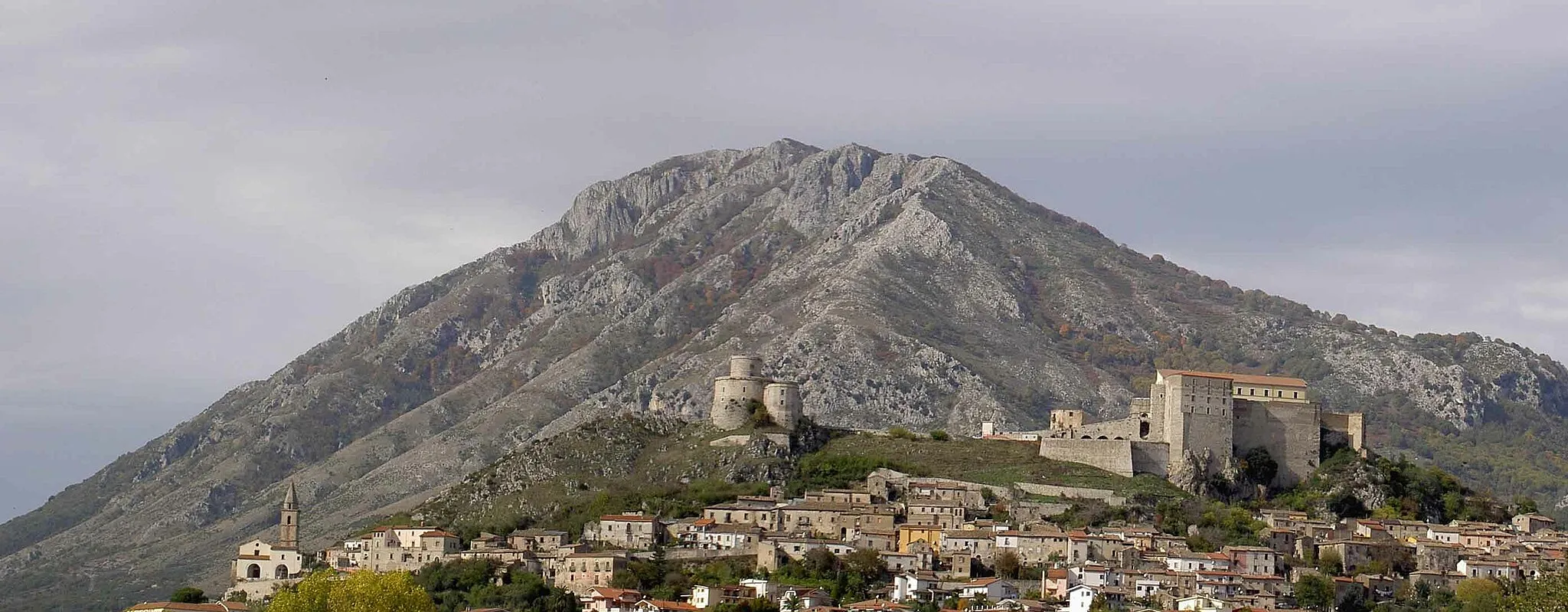 Photo showing: monte Taburno da Montesarchio