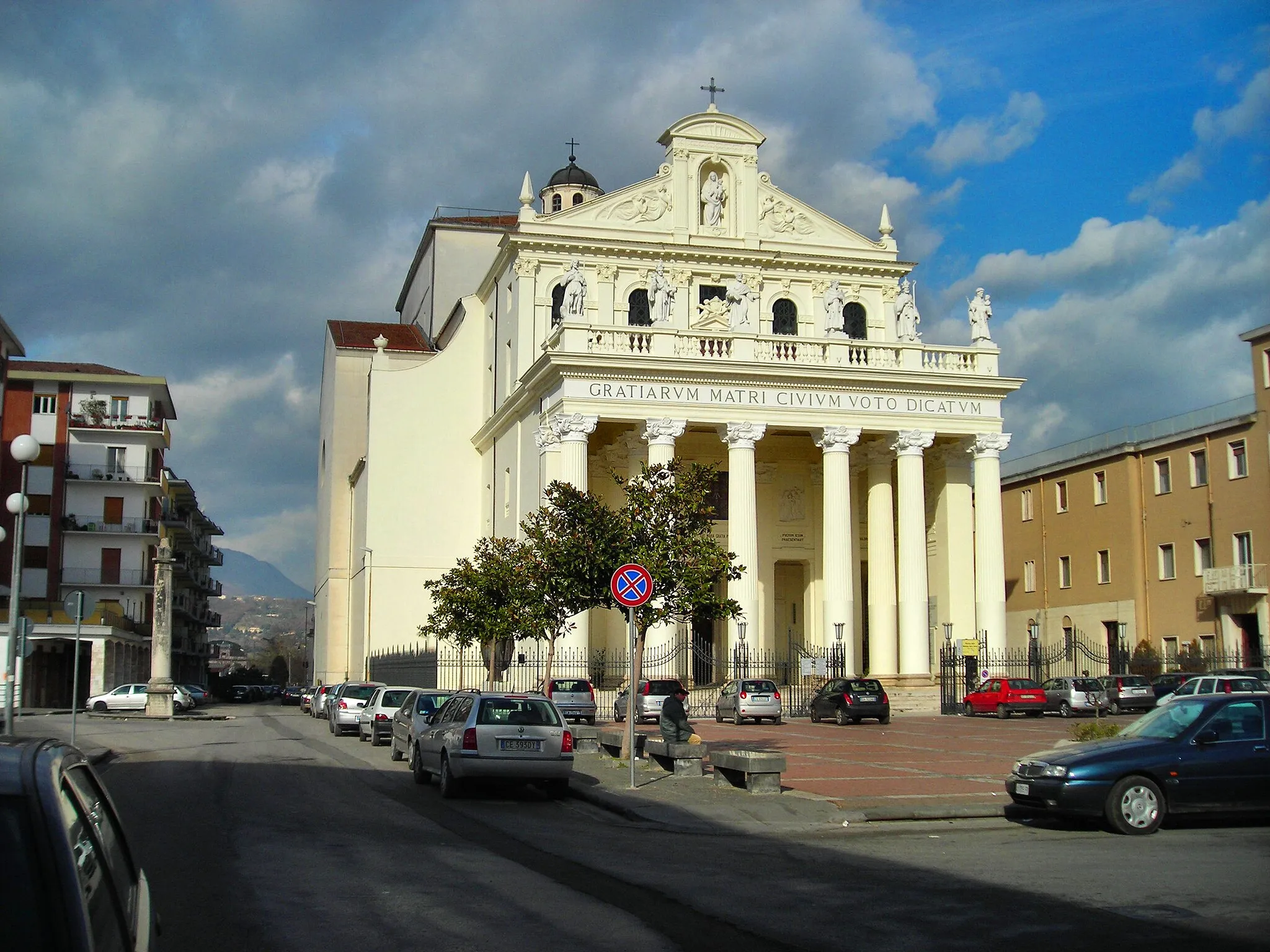 Photo showing: Basilica della Madonna delle Grazie, Benevento