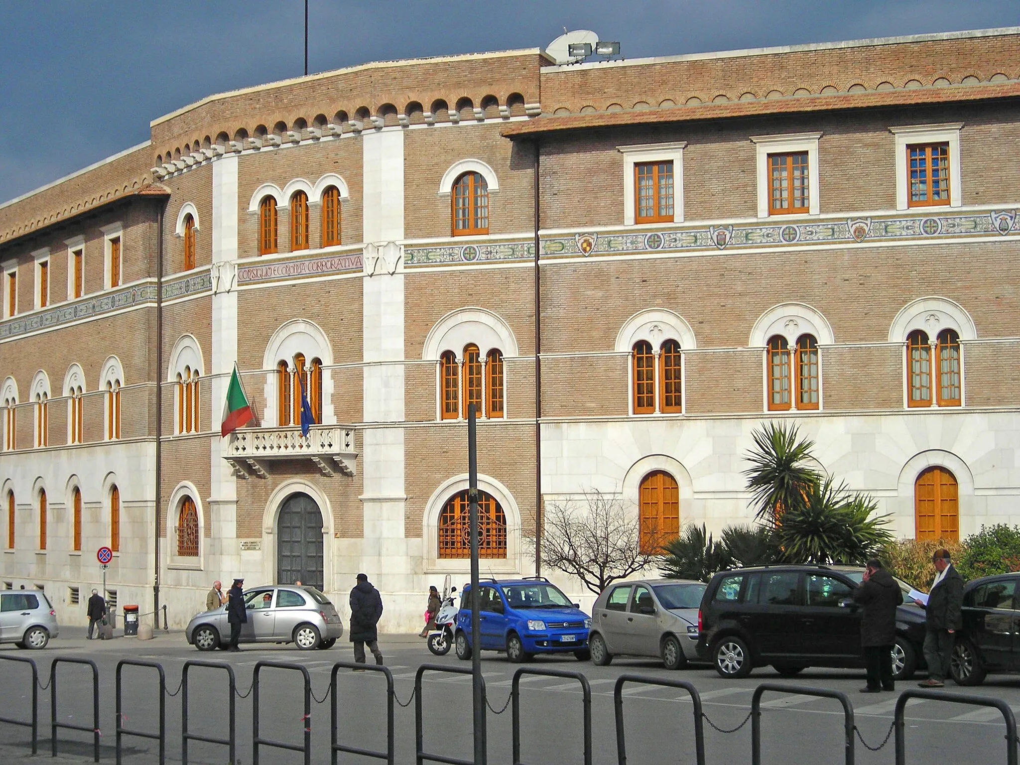 Photo showing: L'edificio della Camera di Commercio di Benevento