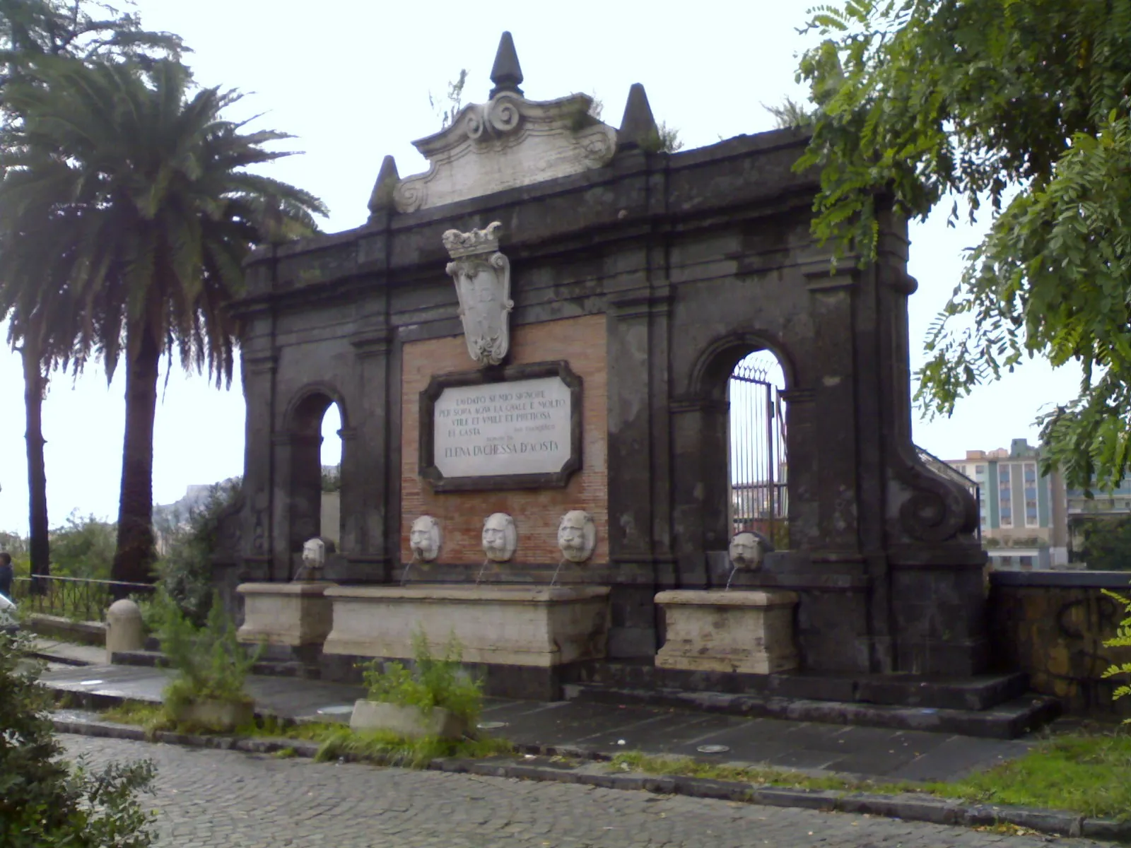 Photo showing: Fontana della Regina Elena (Napoli)