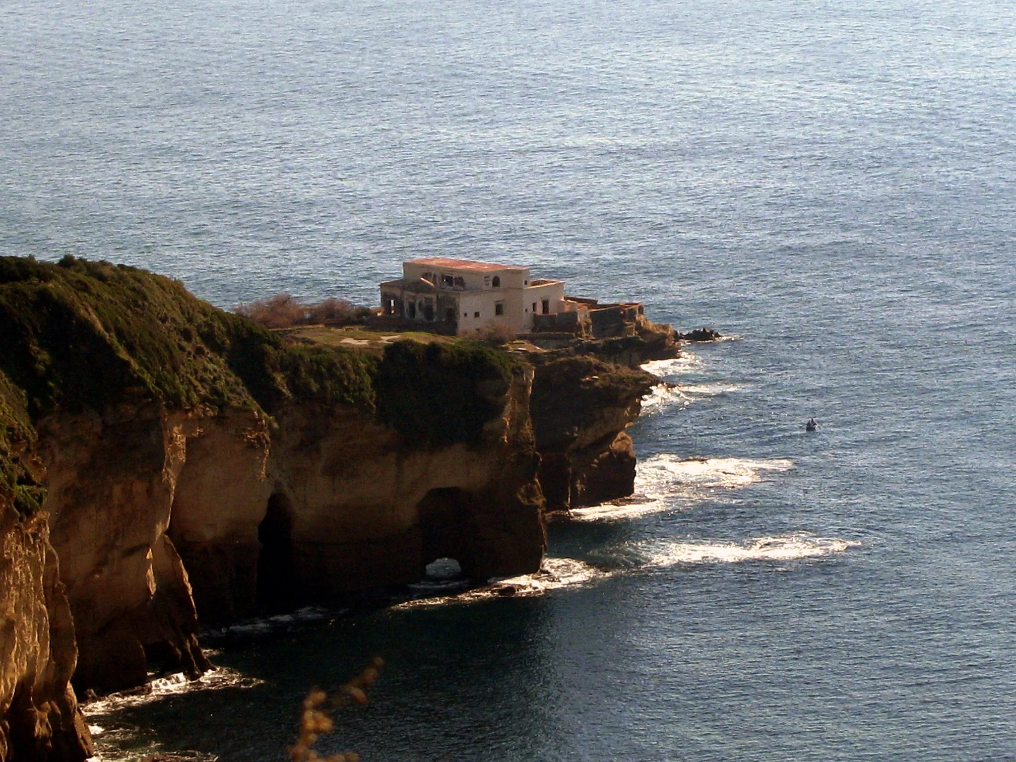 Photo showing: Cala trentaremi e Gaiola, Napoli - Italia.