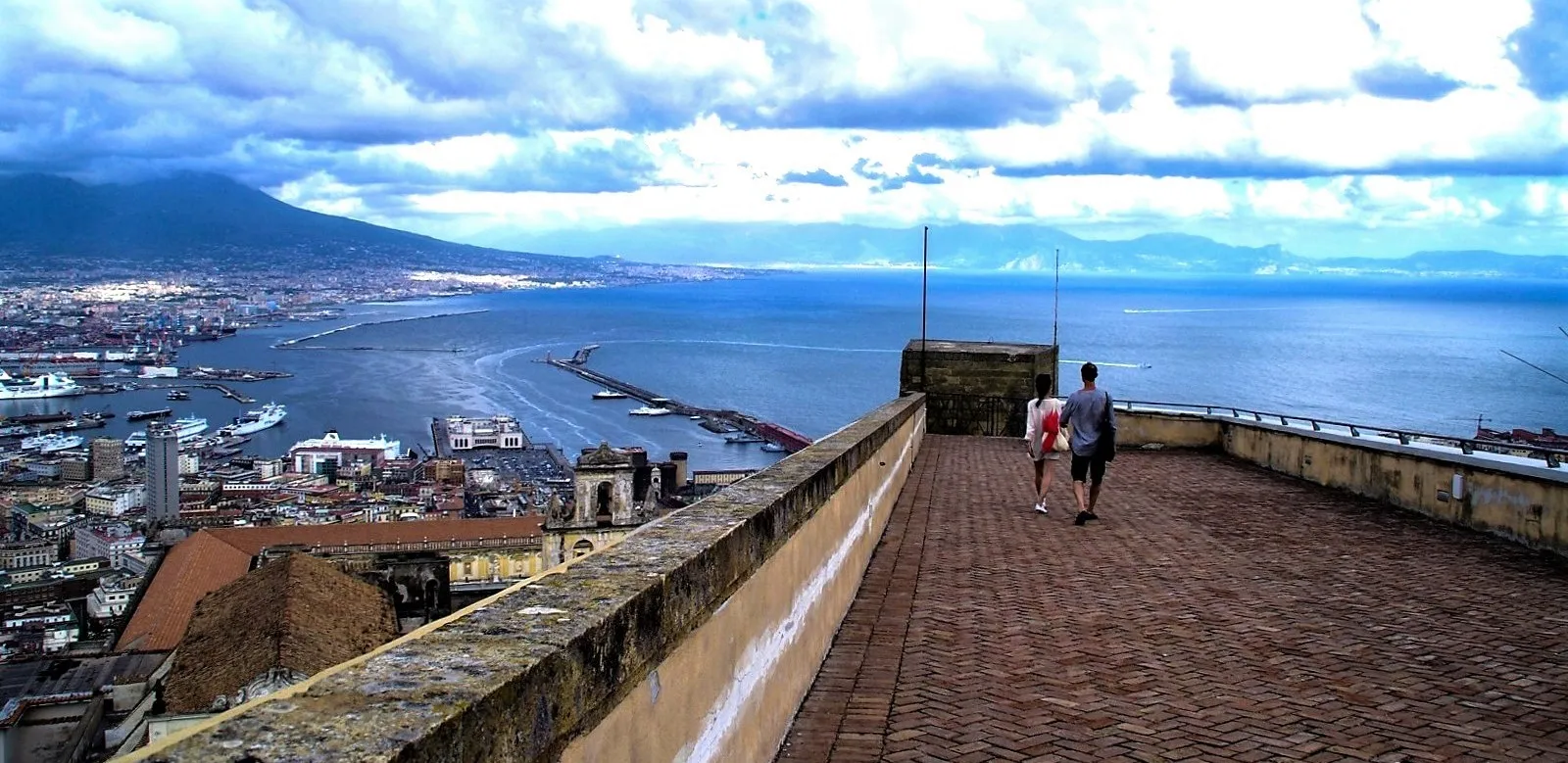 Photo showing: Castel Sant'Elmo, l'unico luogo di Napoli dove è possibile ammirare il panorama a 360°.
