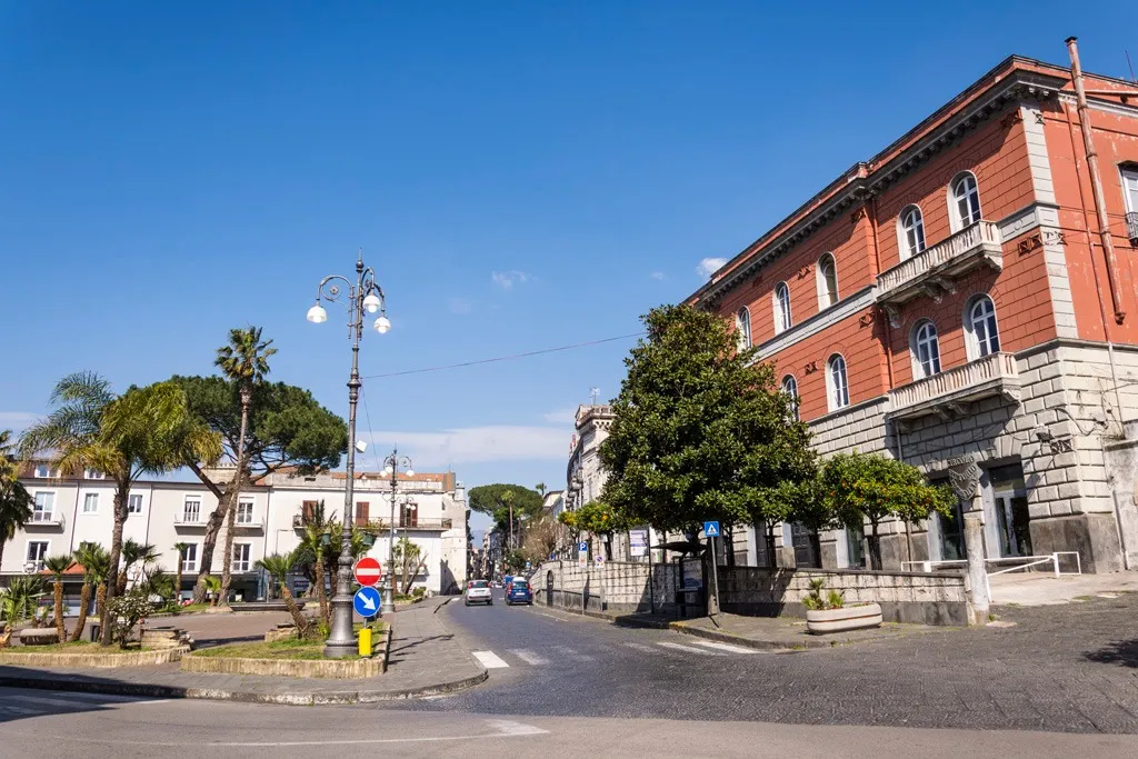 Photo showing: Altra vista di Piazza De Martino