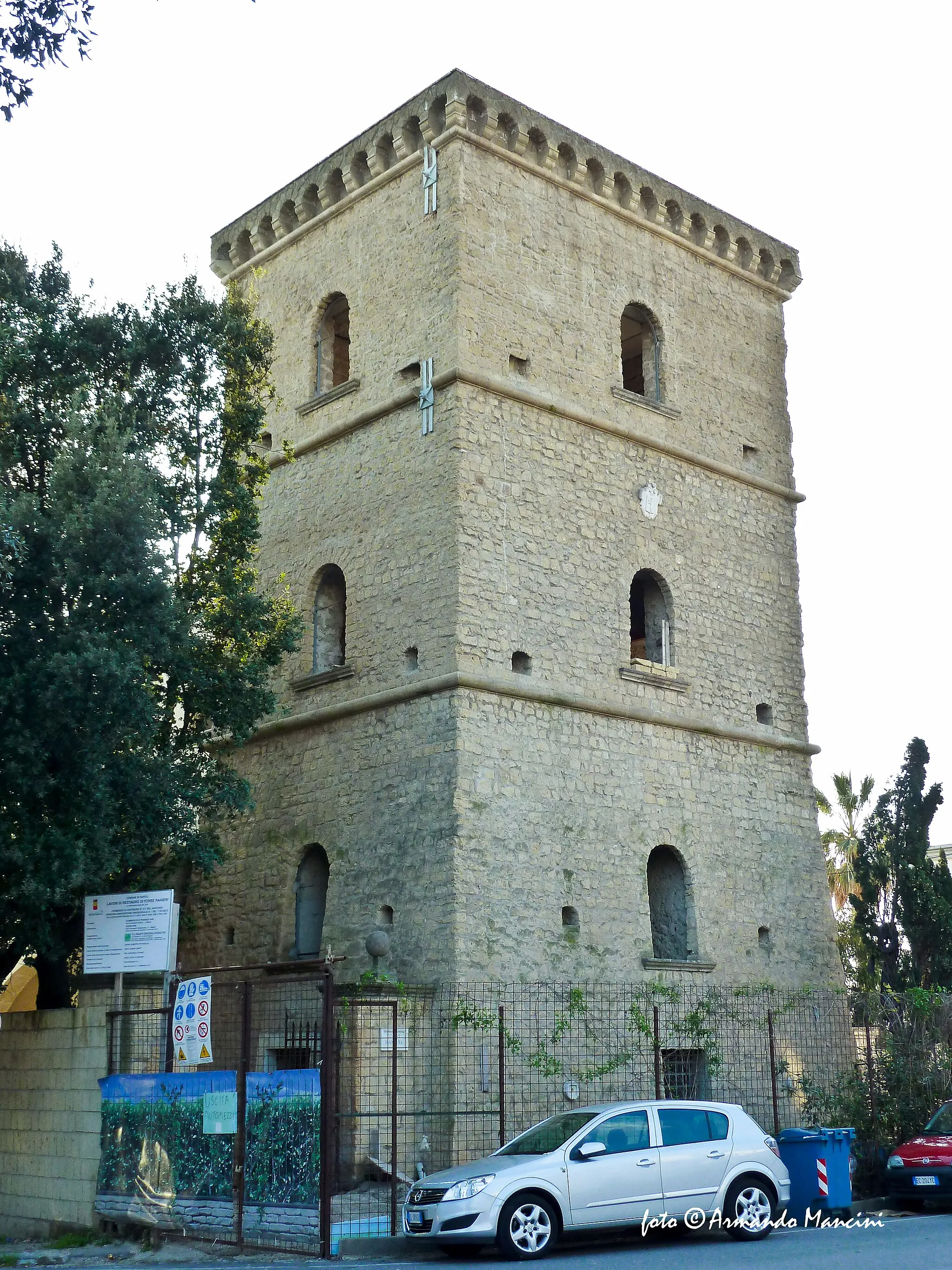 Photo showing: Torre Ranieri - Napoli.

Una fortificazione privata medievale situata alla fine di Via Manzoni.