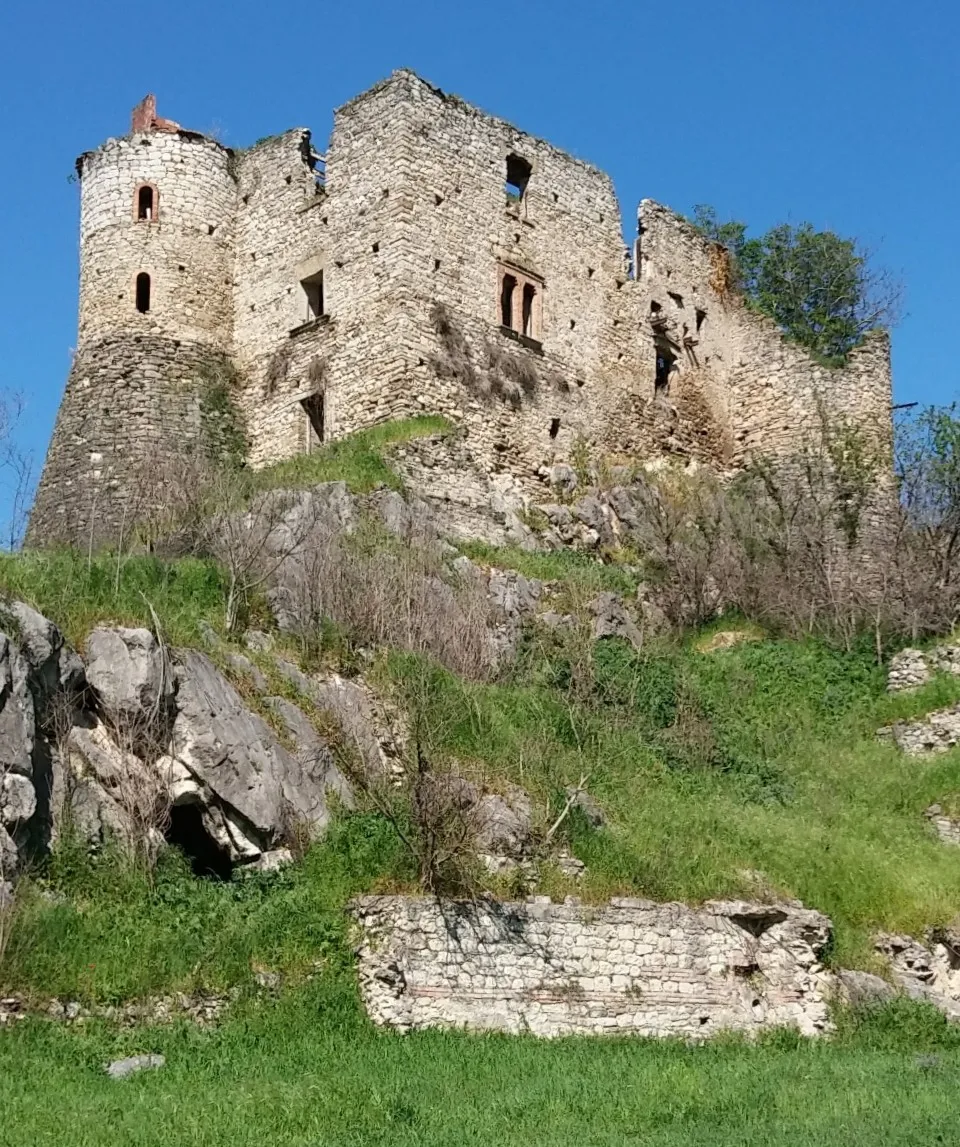 Photo showing: The castle of Melito Irpino, Italy