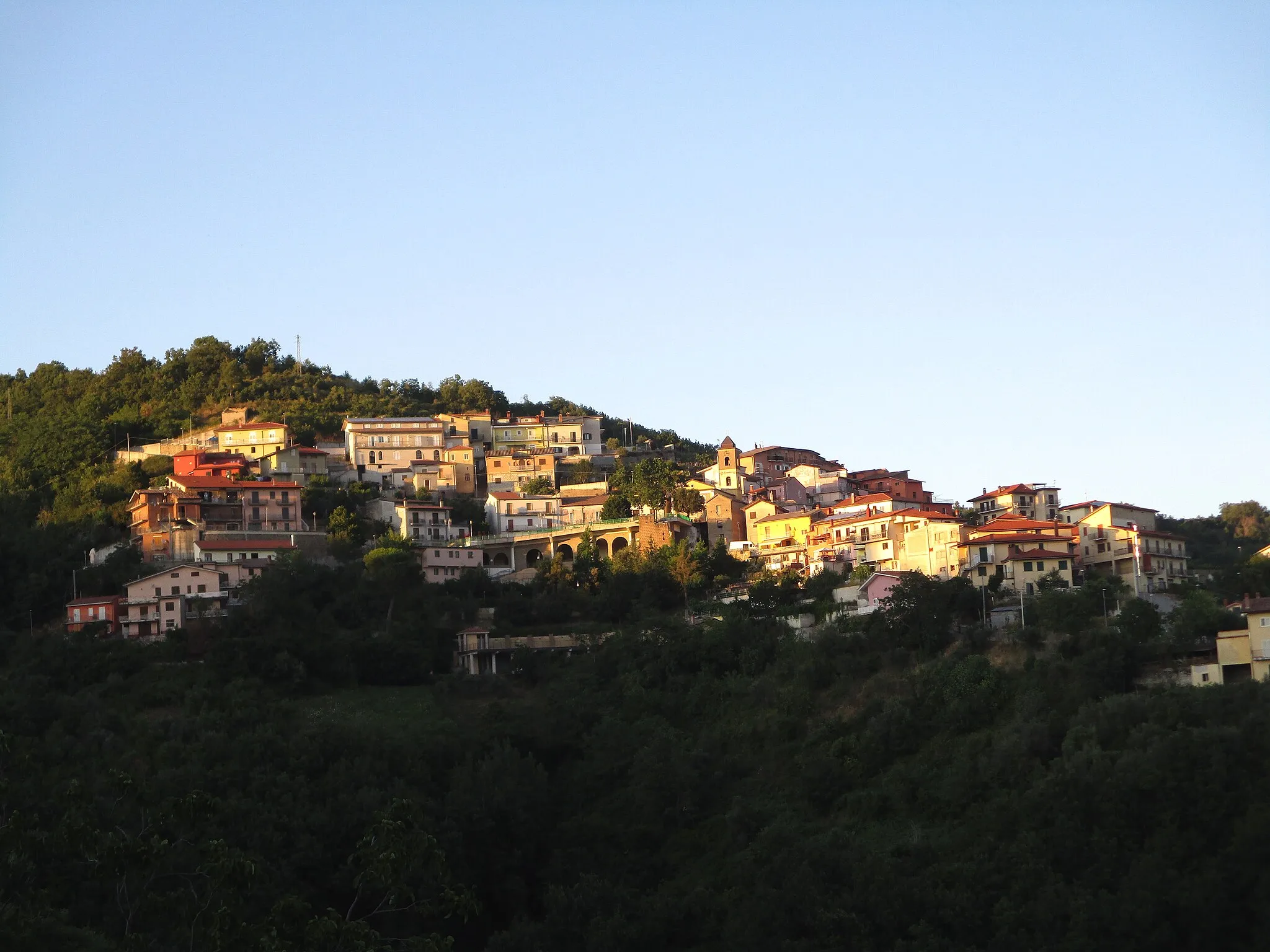 Photo showing: Vista del comune di Torrioni (AV)