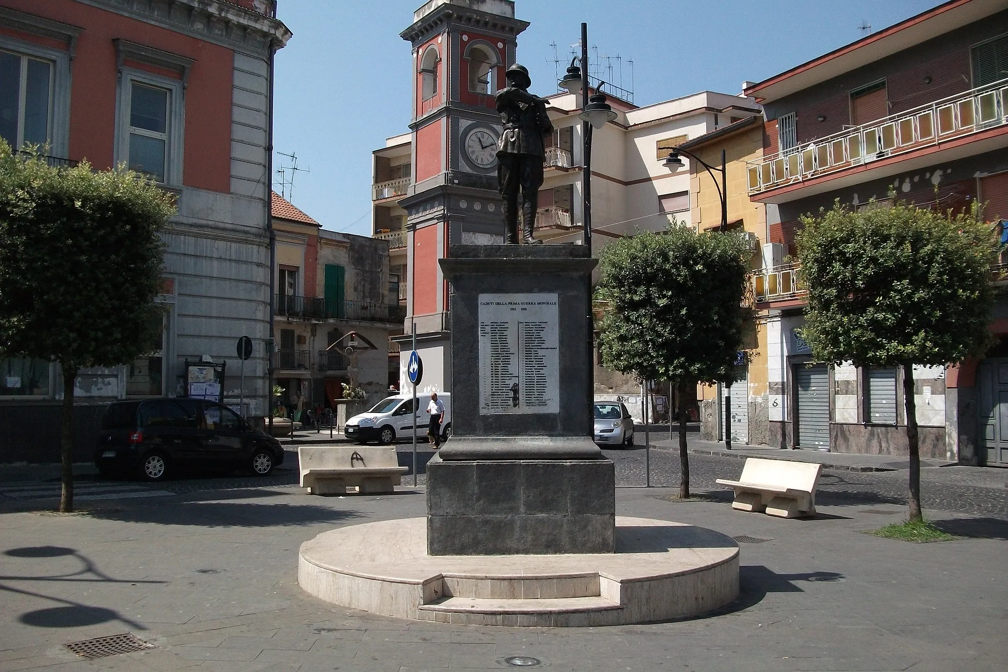 Photo showing: Monumento ai caduti