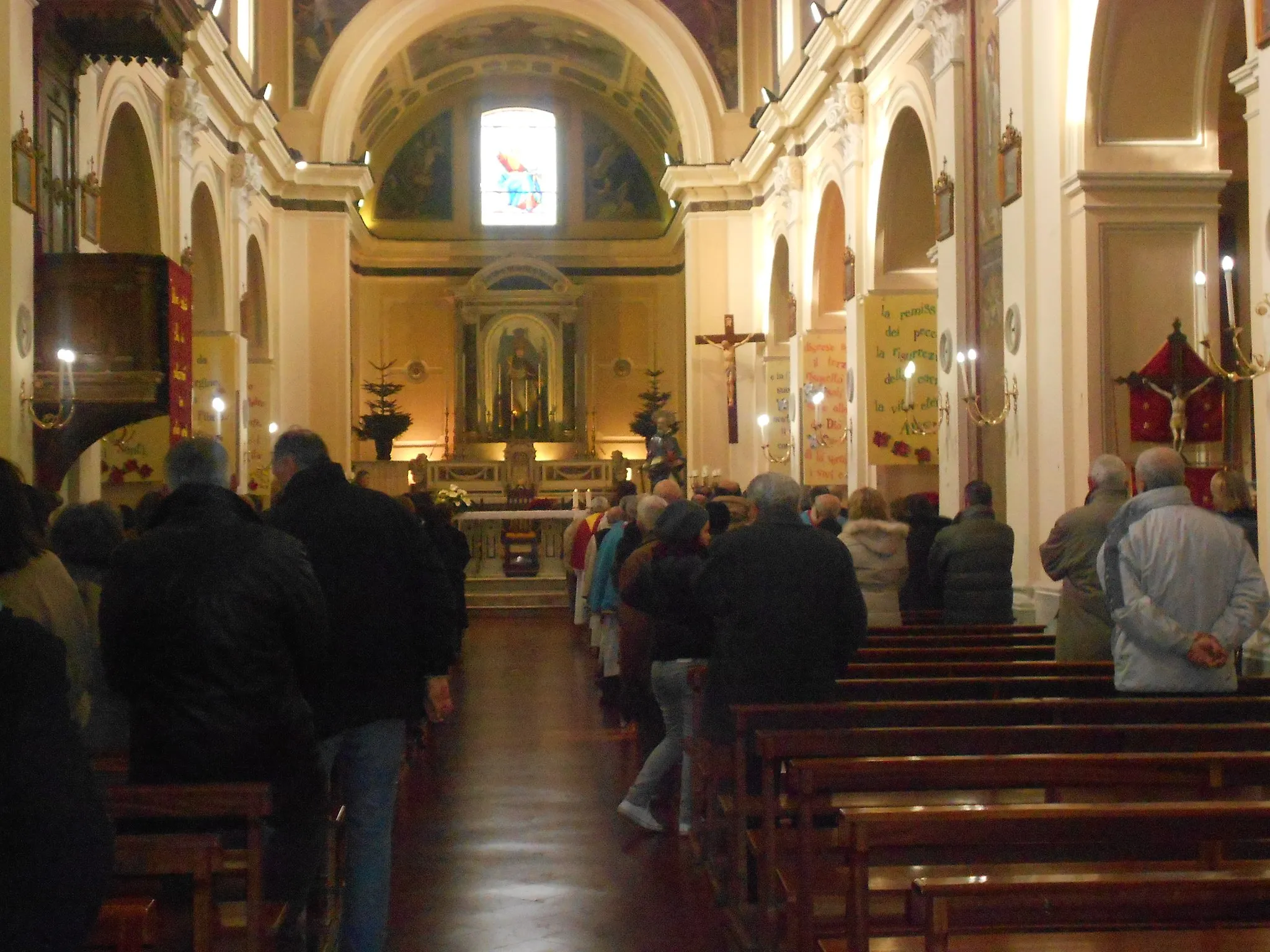 Photo showing: Chiesa Abbaziale San Martino Vescovo a Macerata Campania, veduta interna