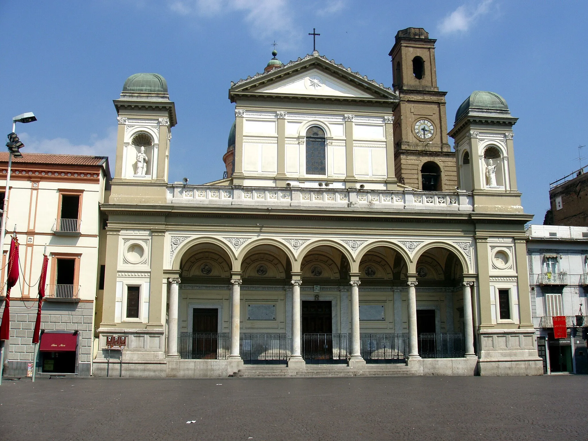 Photo showing: Nola Duomo Church in Nola, Italy...Town Square