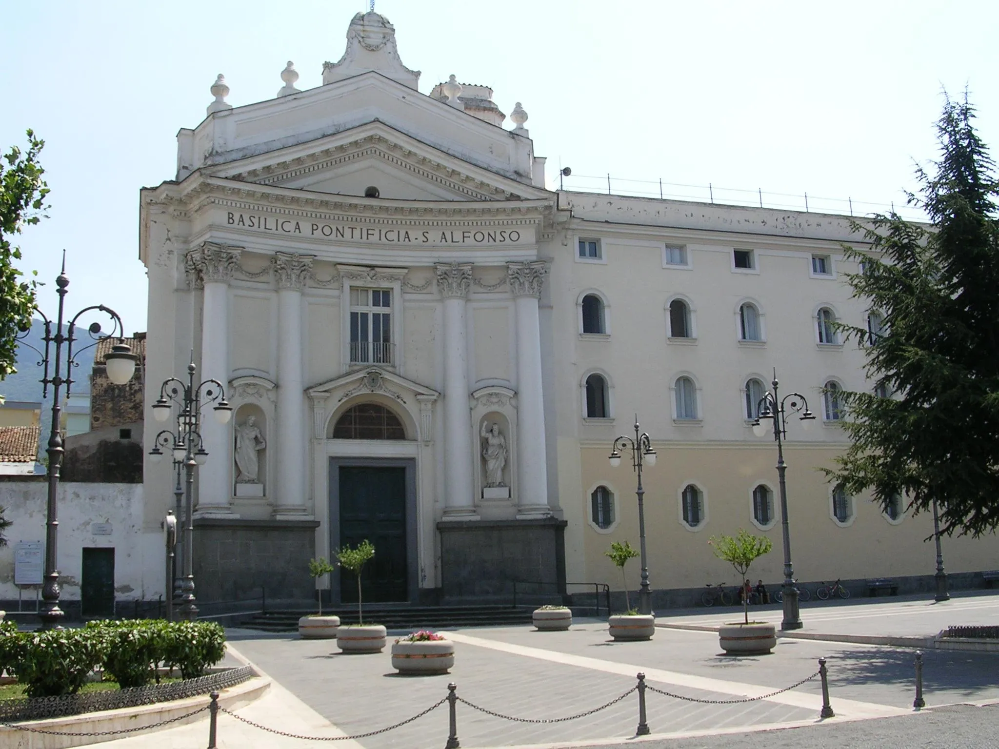 Photo showing: Basilica Pontificia di Sant'Alfonso Maria de' Liguori, at Pagani