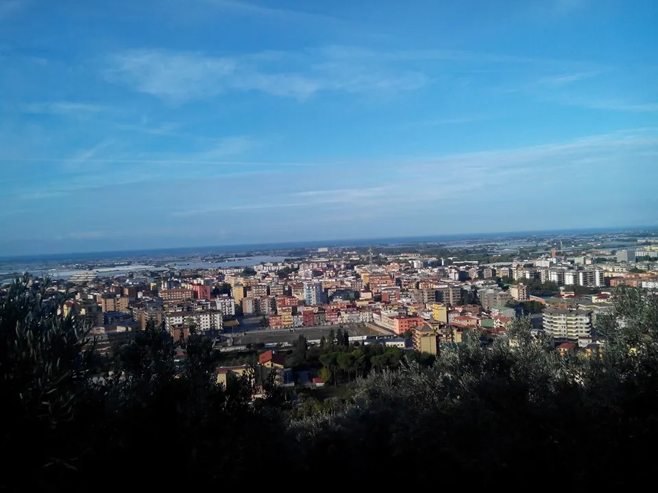 Photo showing: Panorama dalla collina del Castelluccio.