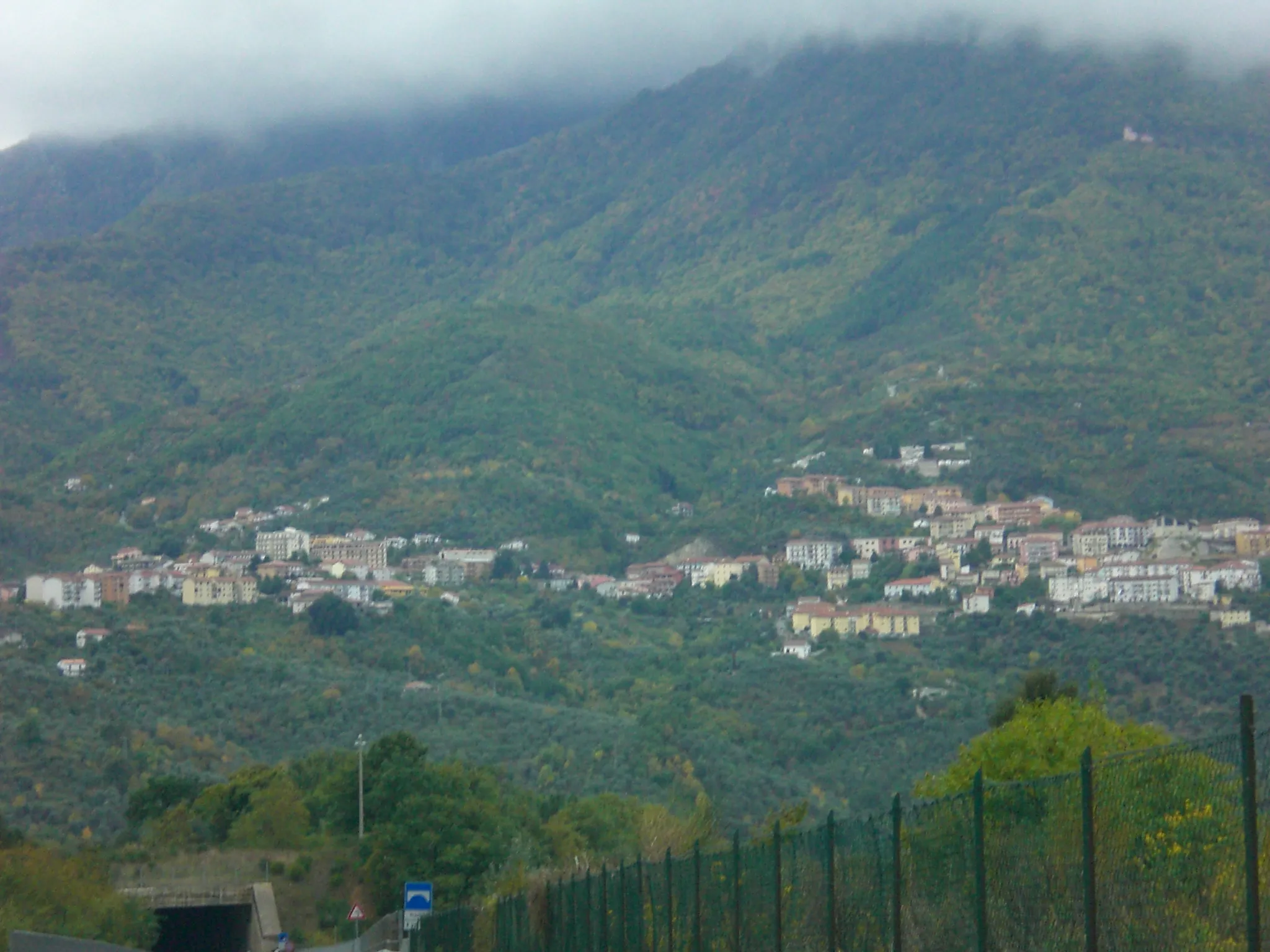 Photo showing: Calabritto landscape.