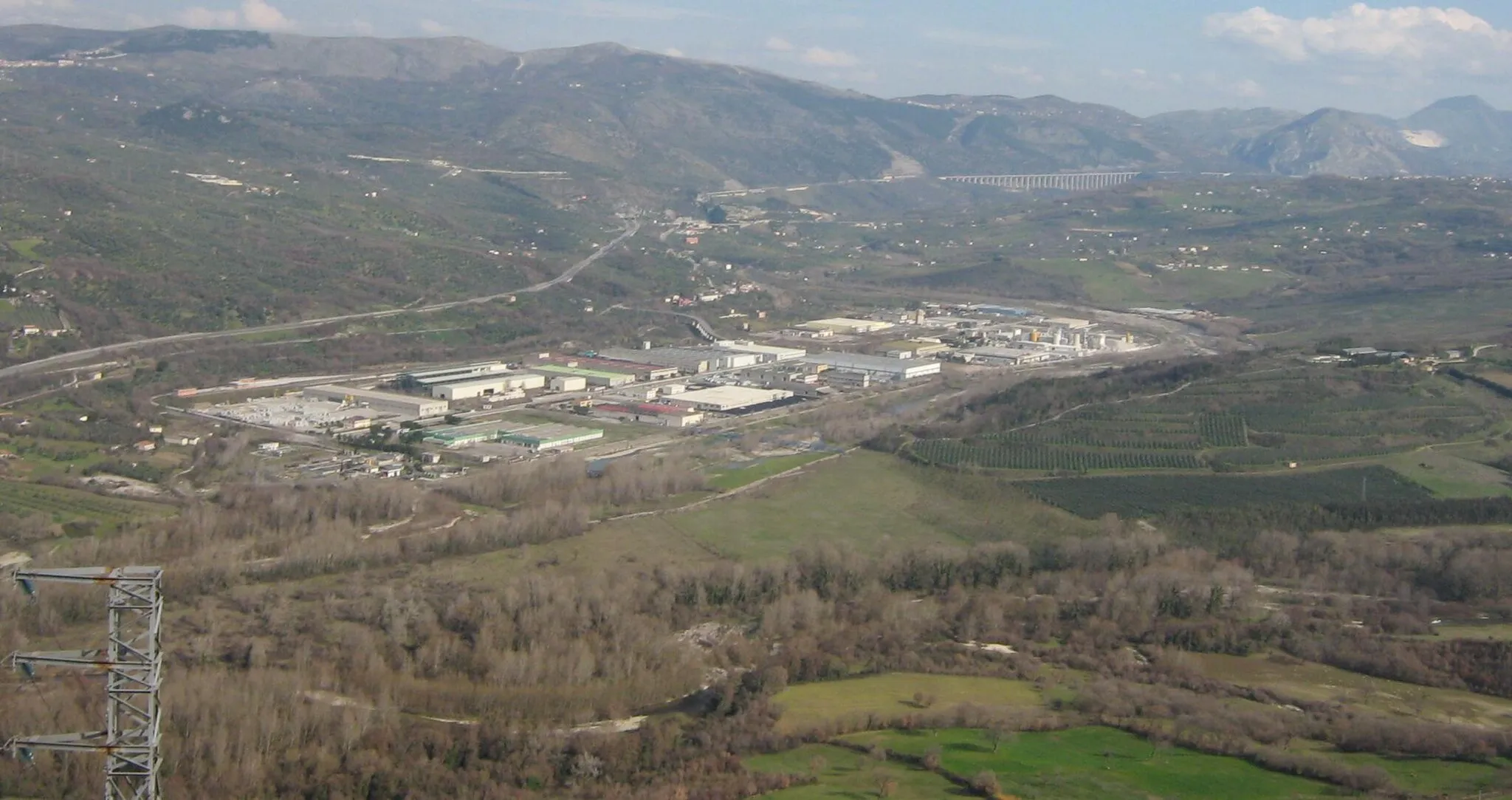 Photo showing: Panoramic view of the industrial area of Buccino. Photo made in Castelluccio Cosentino