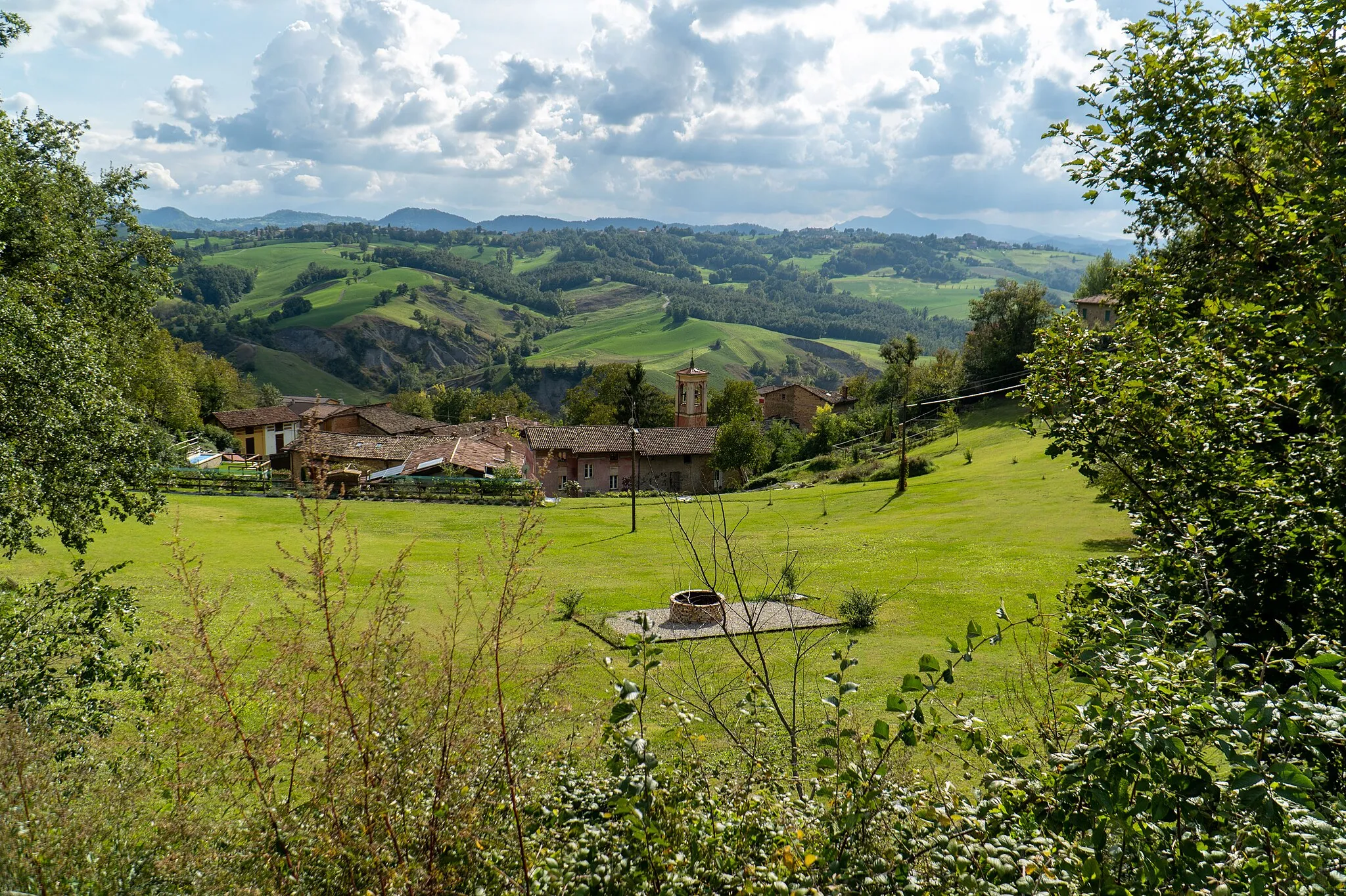 Photo showing: Cortogno visto da nord